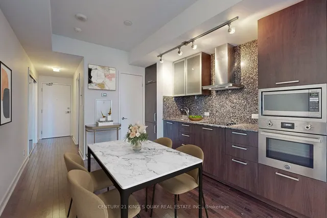 Additional property image - 12 York St Unit 808