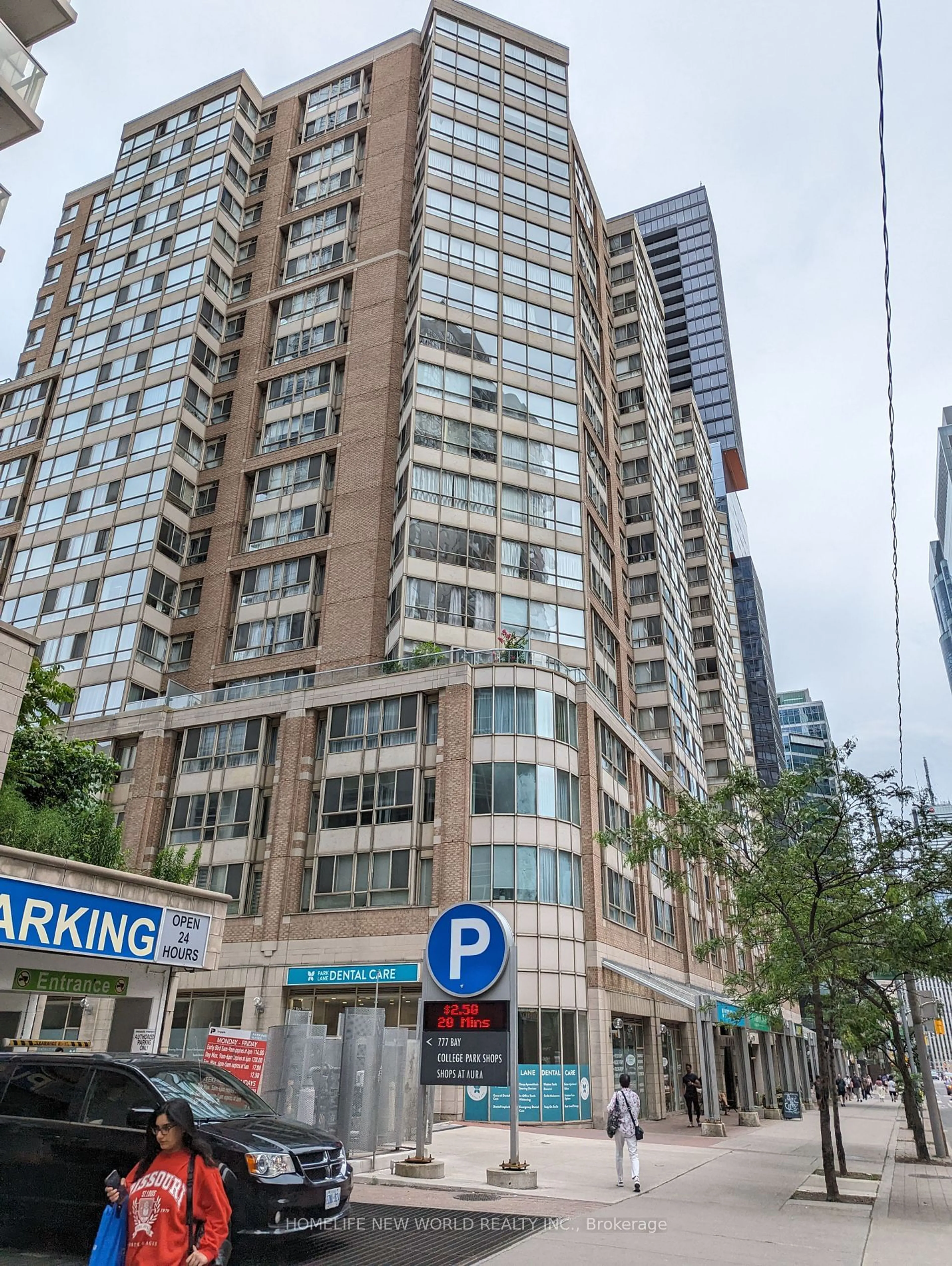 A pic from exterior of the house or condo for 717 Bay St #1111, Toronto Ontario M5G 2J9