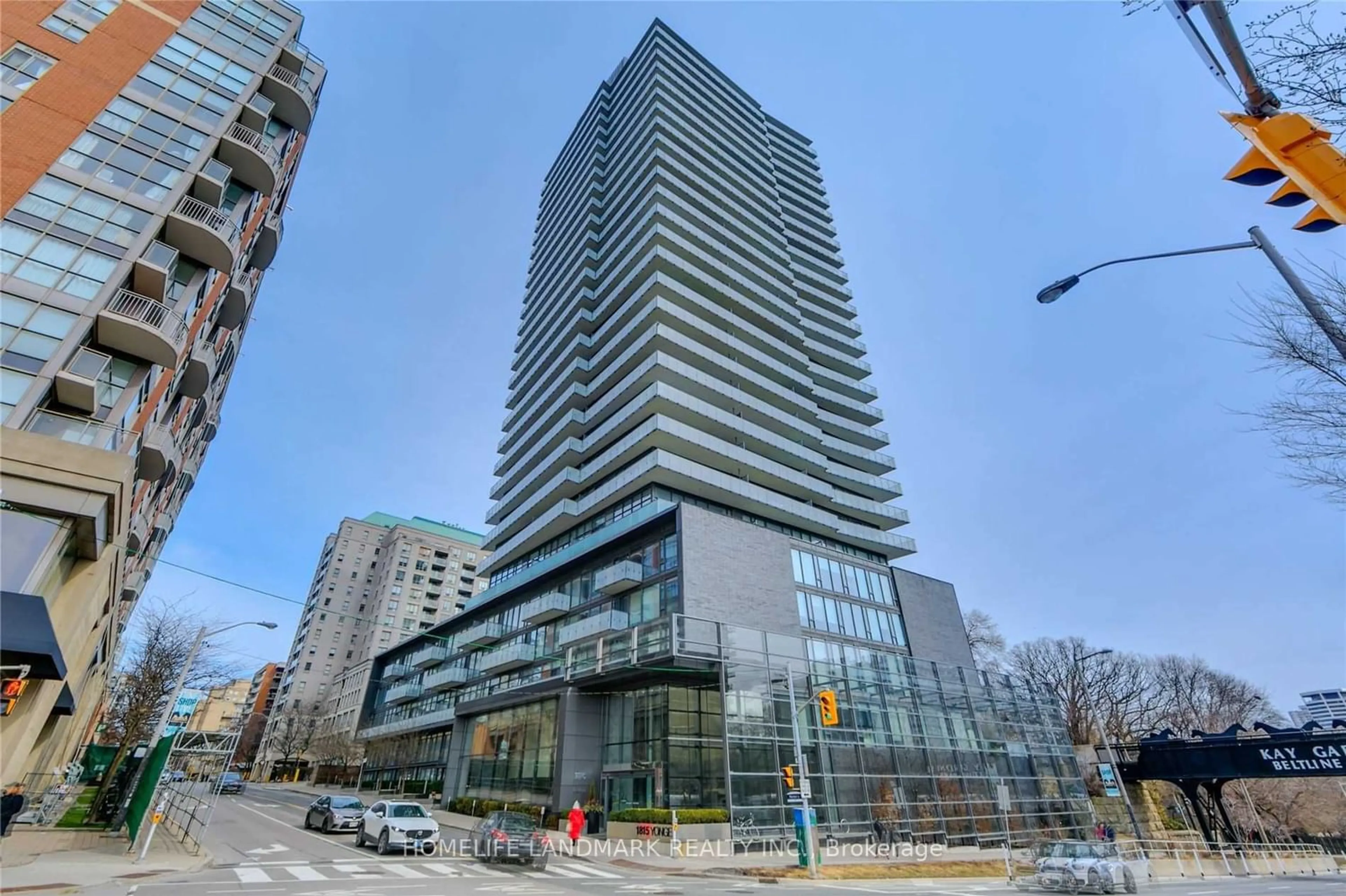 A pic from exterior of the house or condo for 1815 Yonge St #1007, Toronto Ontario M4T 2A4