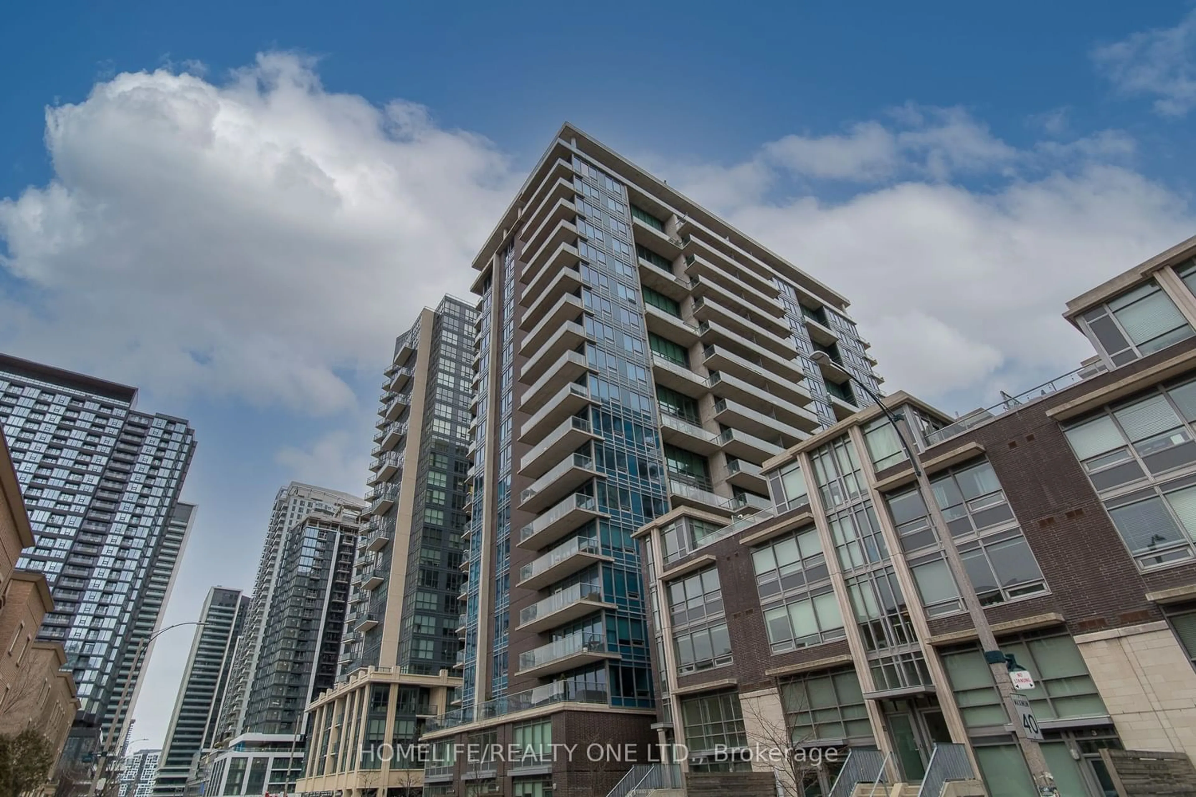 A pic from exterior of the house or condo for 55 East Liberty St #2009, Toronto Ontario M6K 3P9
