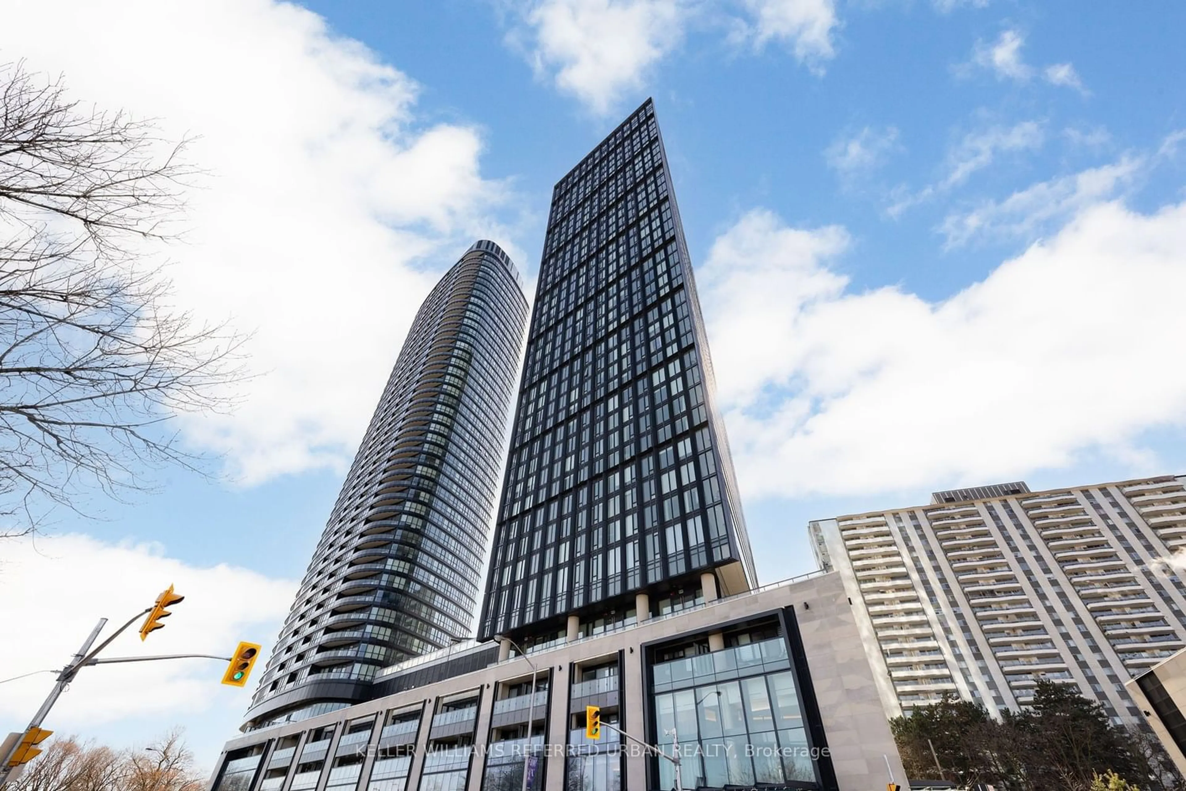 Outside view for 575 Bloor St #1603, Toronto Ontario M4W 0B2