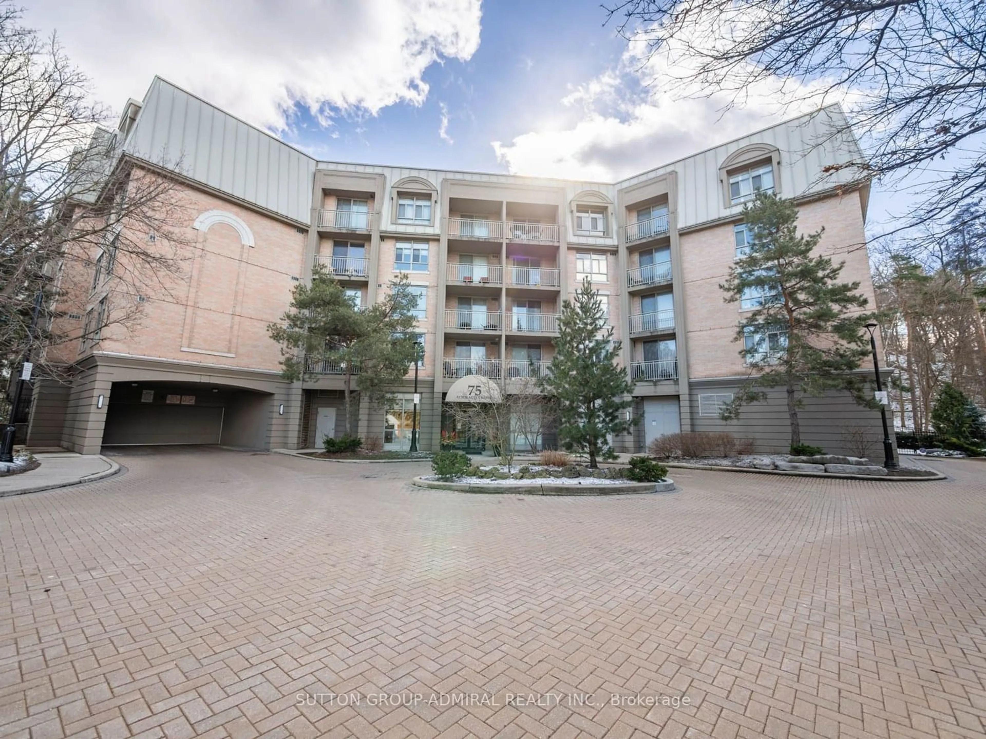 A pic from exterior of the house or condo for 75 York Mills Rd #301, Toronto Ontario M2P 2E7