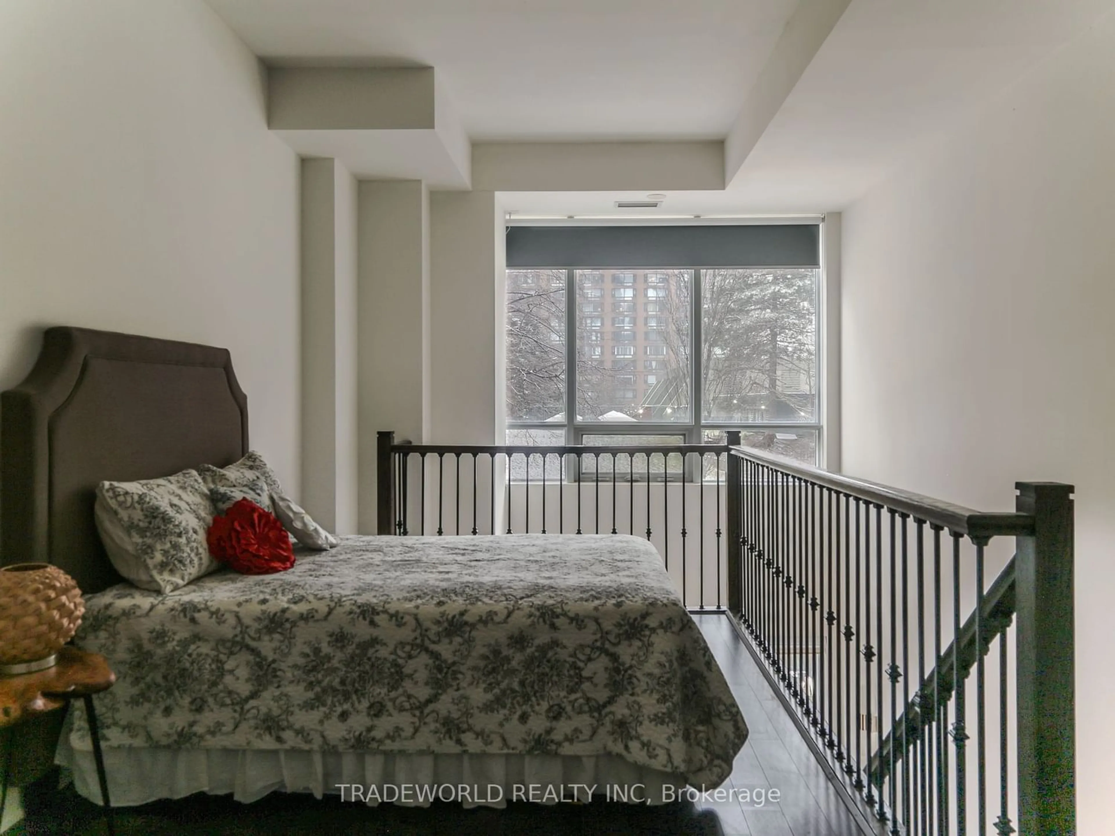 A pic of a room for 21 Balmuto St #304, Toronto Ontario M4Y 1W4