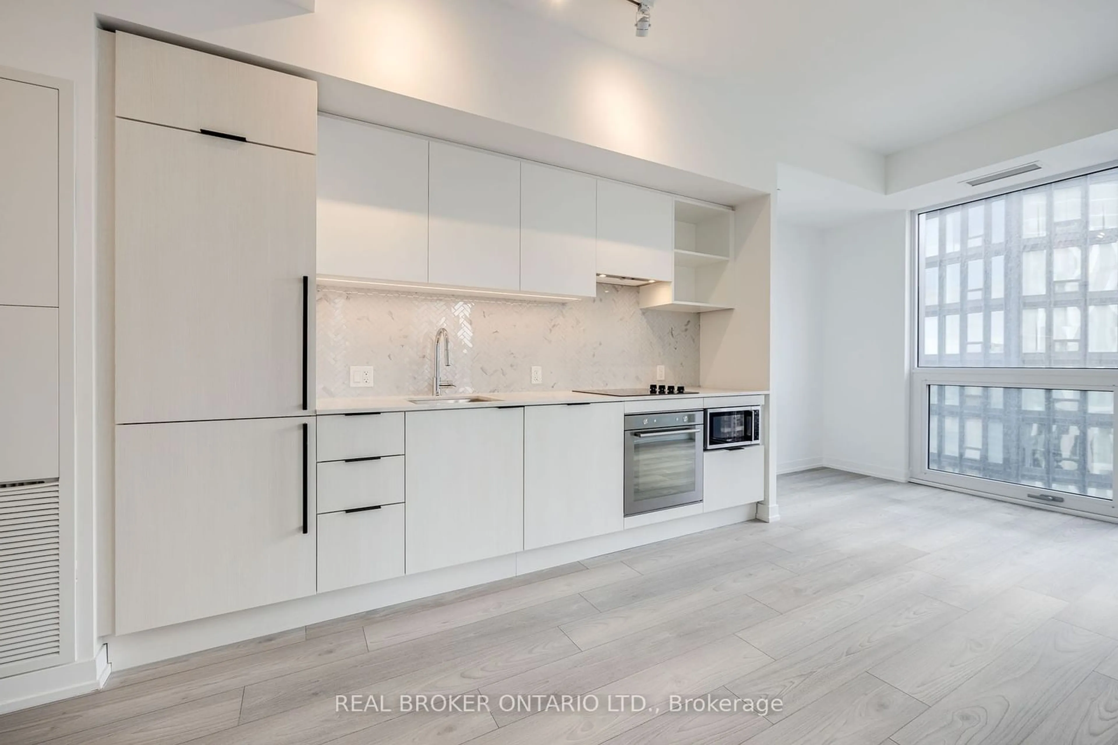 Kitchen for 82 Dalhousie St #2006, Toronto Ontario M5B 0C5