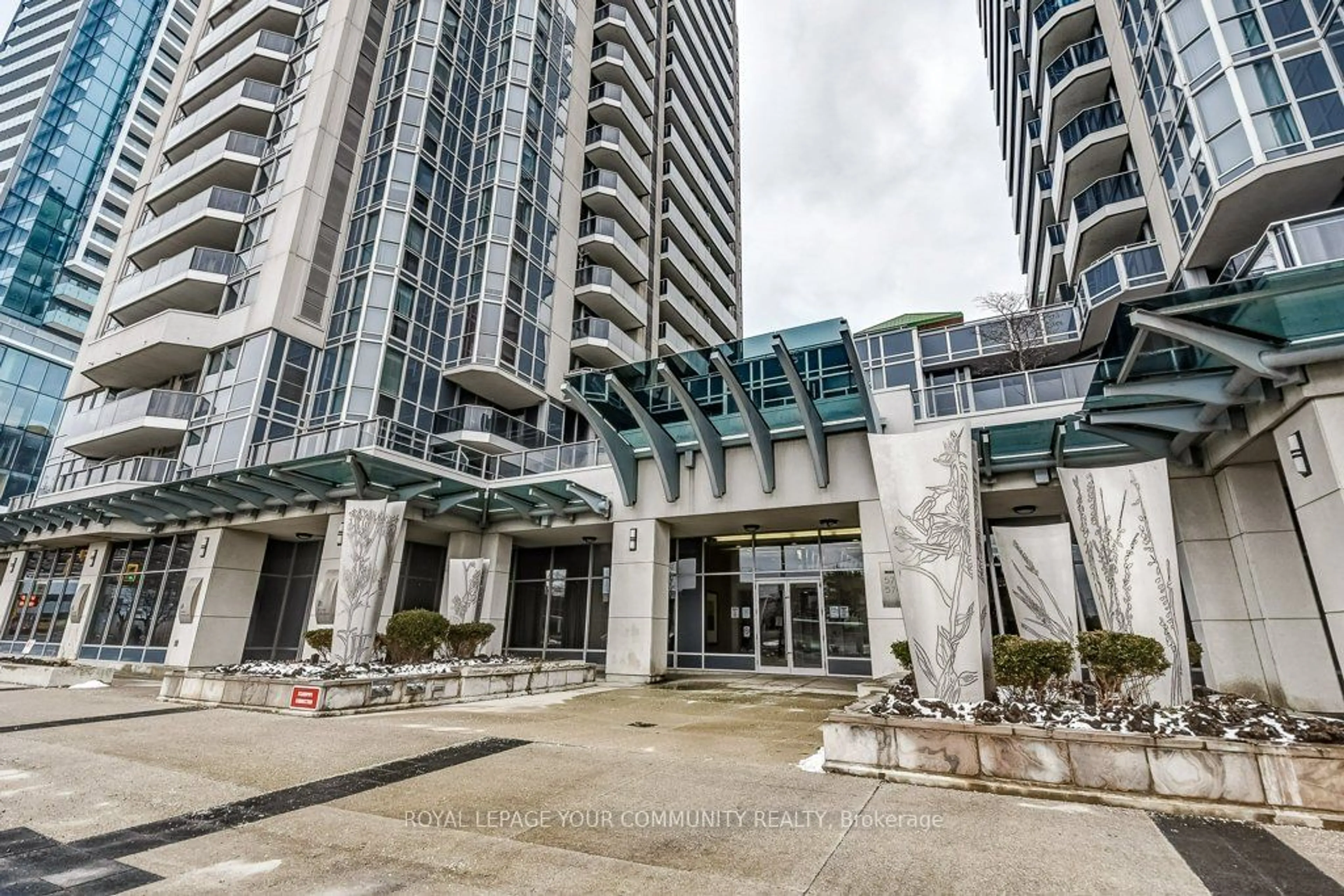 A pic from exterior of the house or condo for 5793 Yonge St #211, Toronto Ontario M2M 0A9