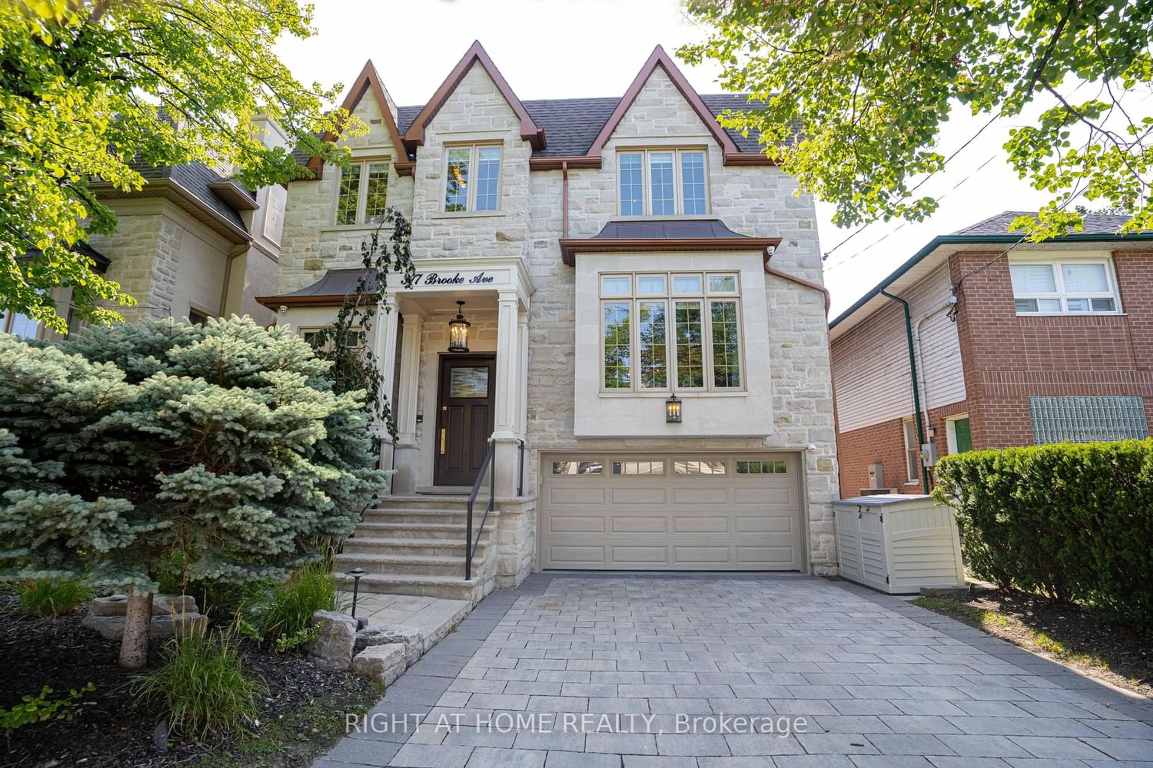 Home with brick exterior material for 377 Brooke Ave, Toronto Ontario M5M 2L5