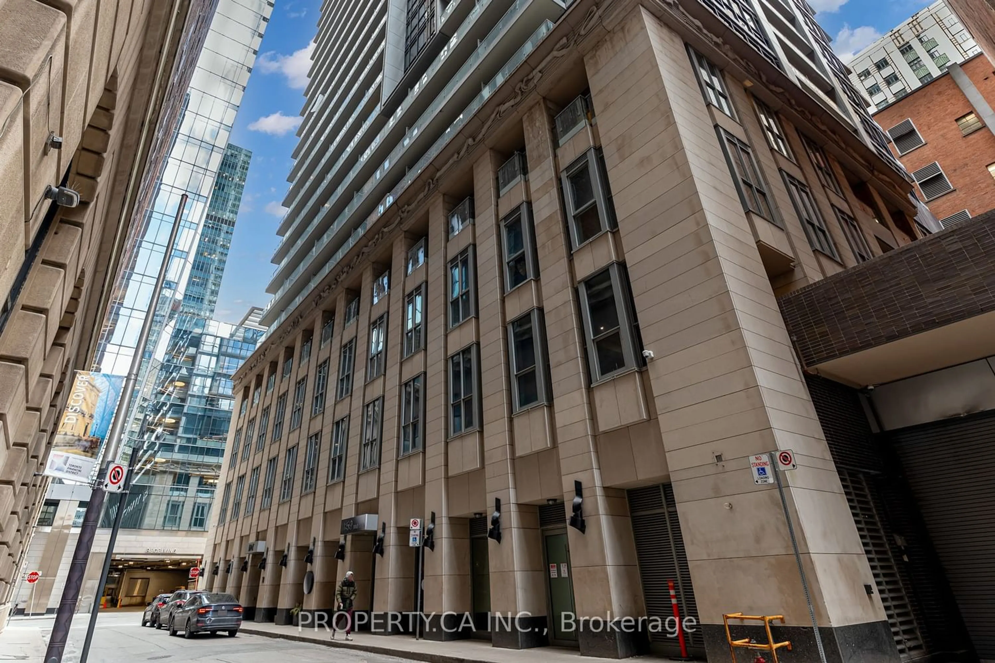 Outside view for 70 Temperance St #1511, Toronto Ontario M5H 0B1