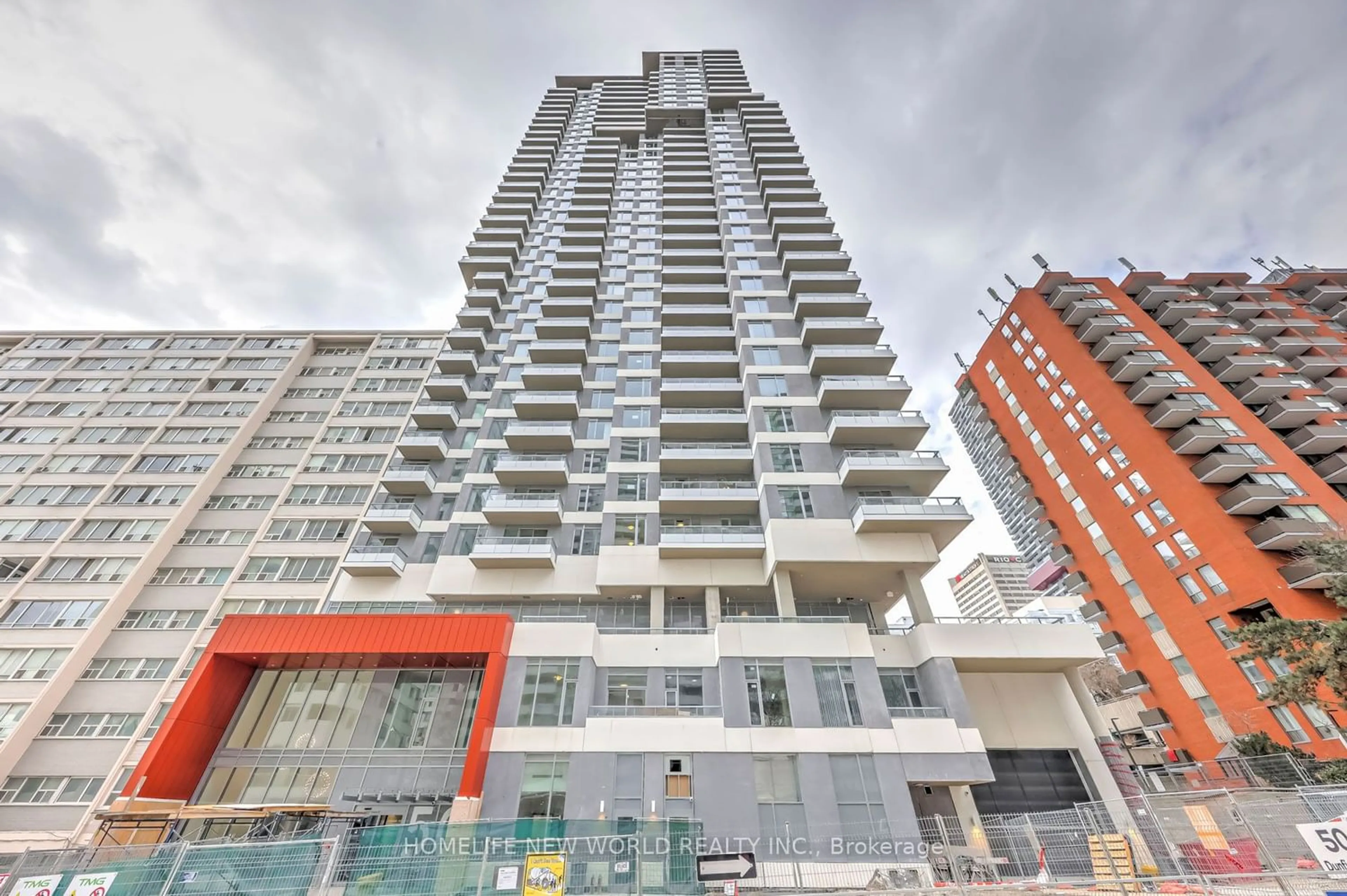 Outside view for 50 Dunfield Ave #1011, Toronto Ontario M4S 2N2