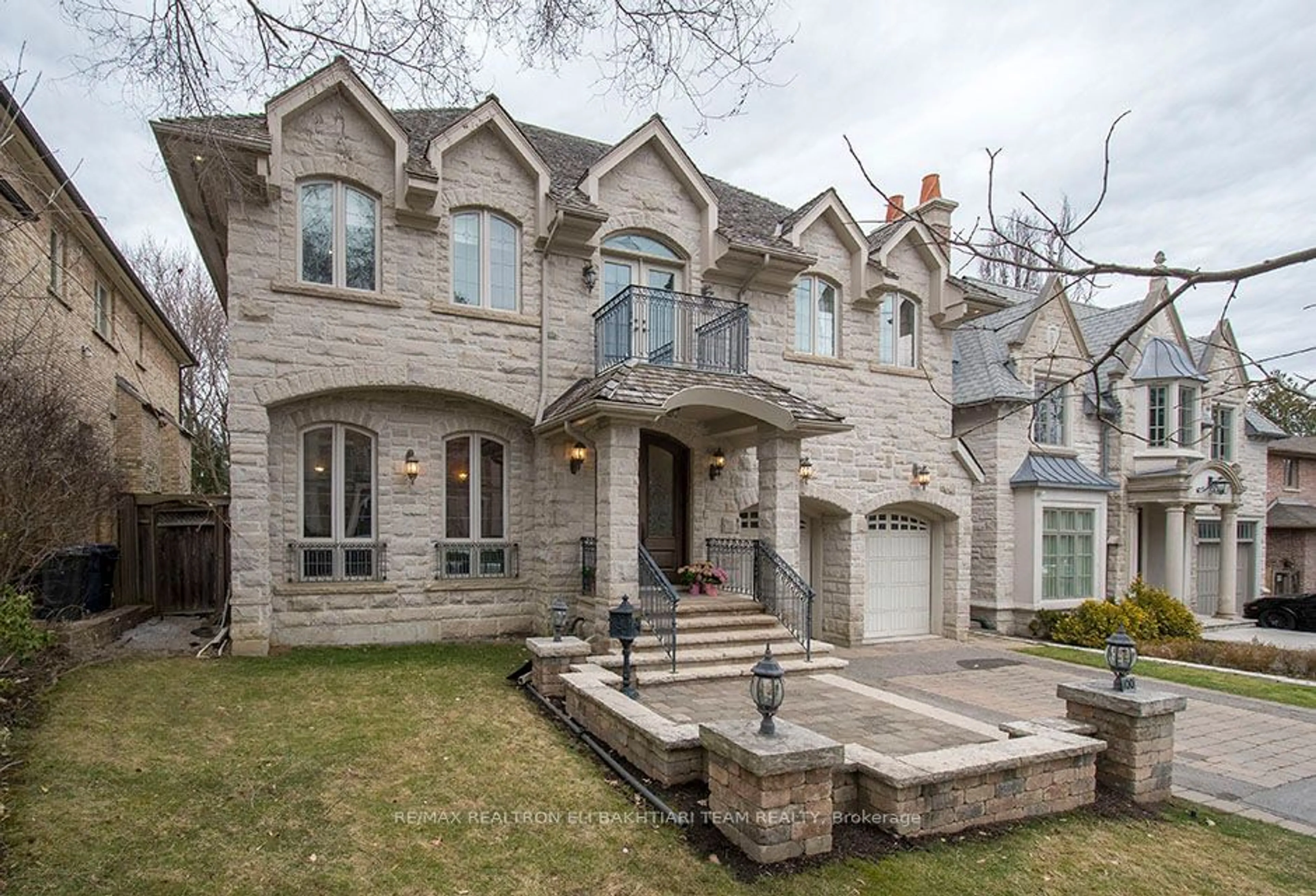 Home with stone exterior material for 100 Highland Cres, Toronto Ontario M2L 1H1