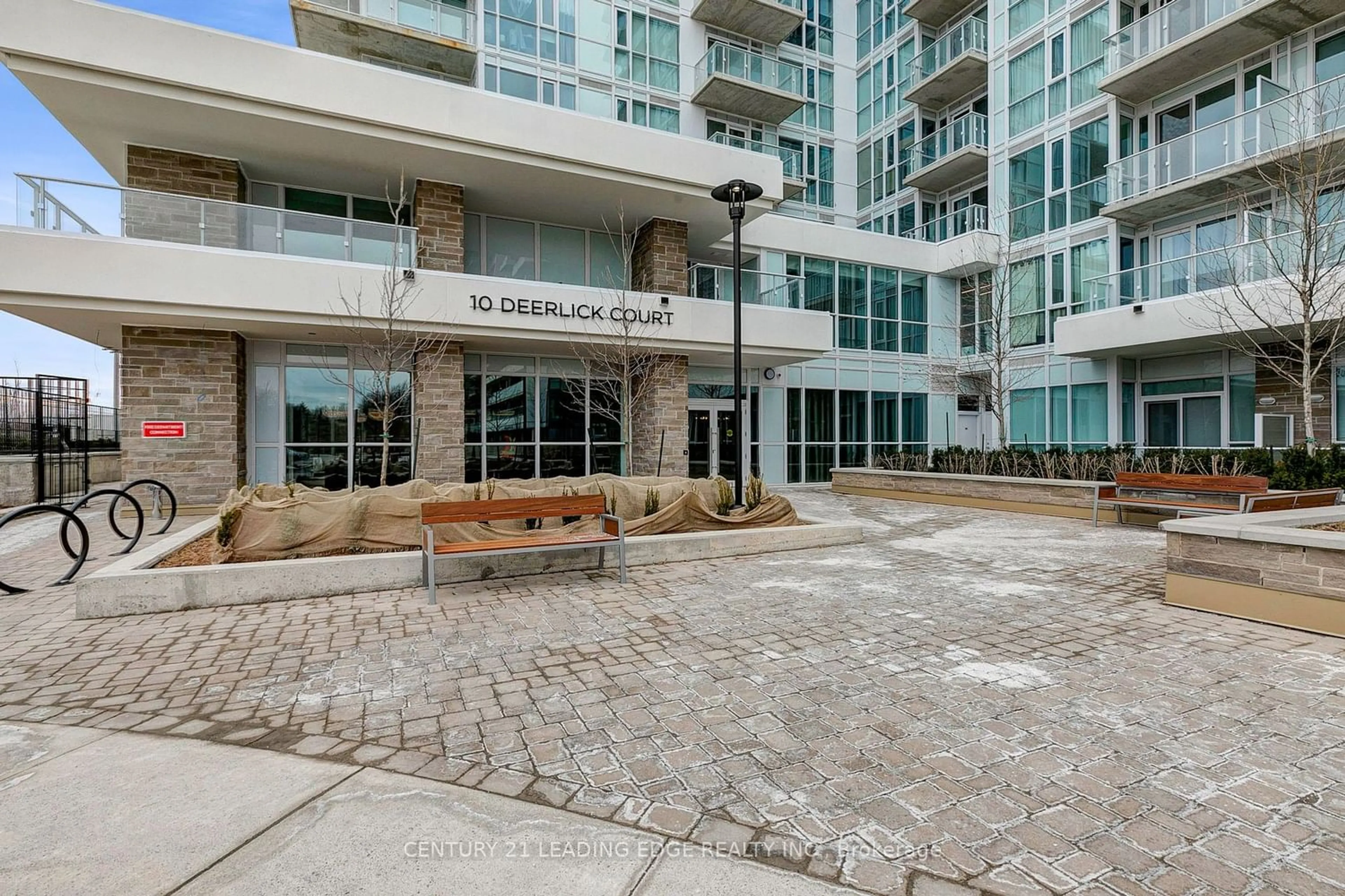 A pic from exterior of the house or condo for 10 Deerlick Crt #1502, Toronto Ontario M3A 0A7