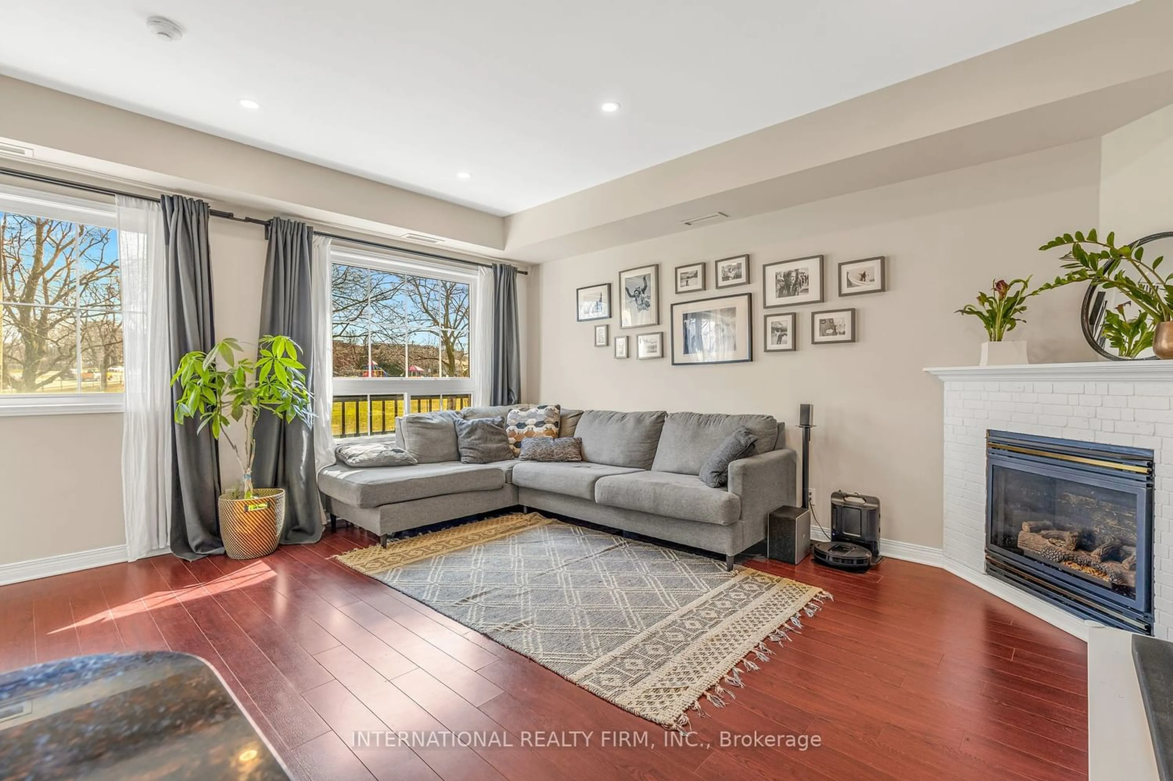 Living room for 1785 Eglinton Ave #204, Toronto Ontario M4A 2Y6