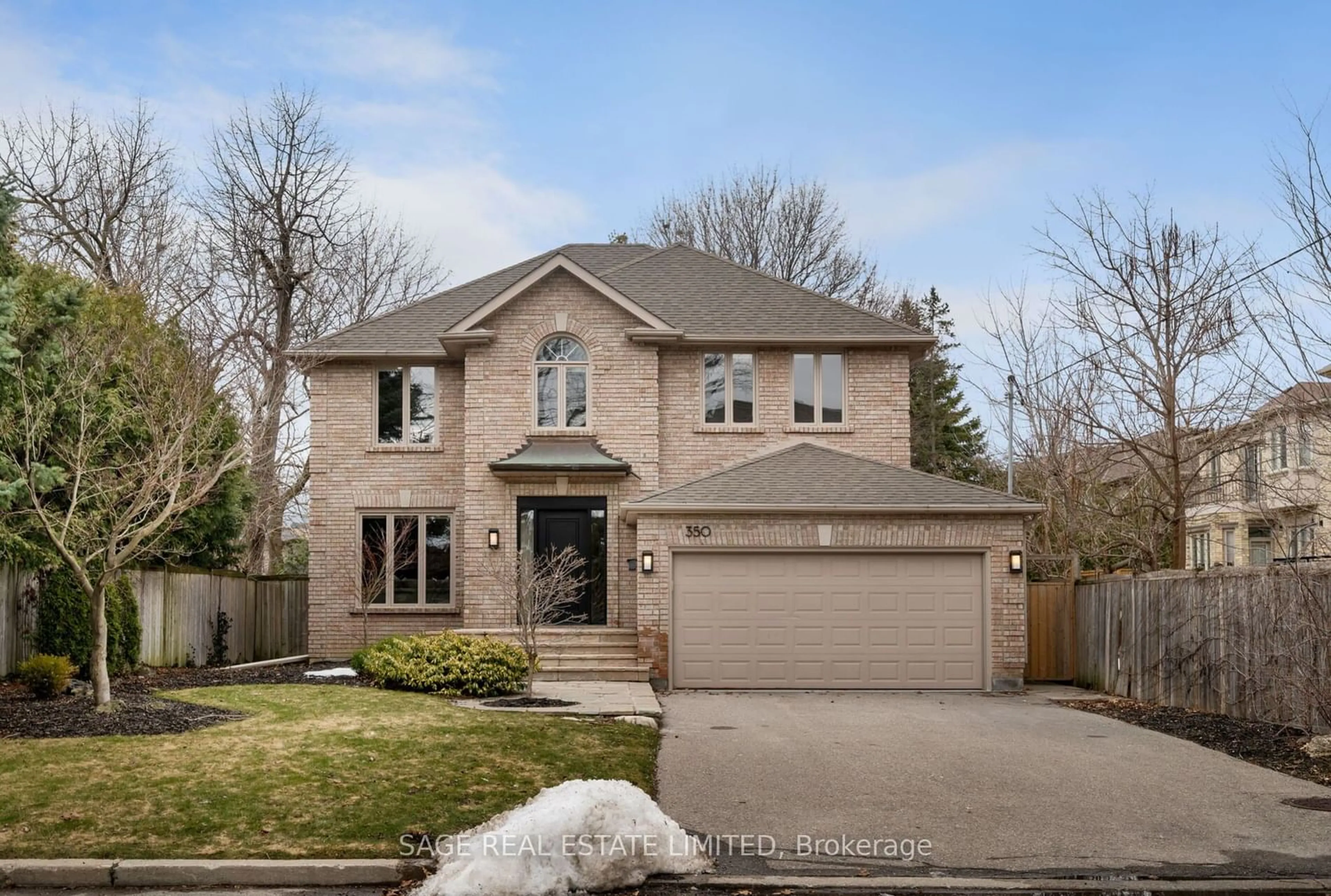 Frontside or backside of a home for 350 Longmore St, Toronto Ontario M2N 6M8
