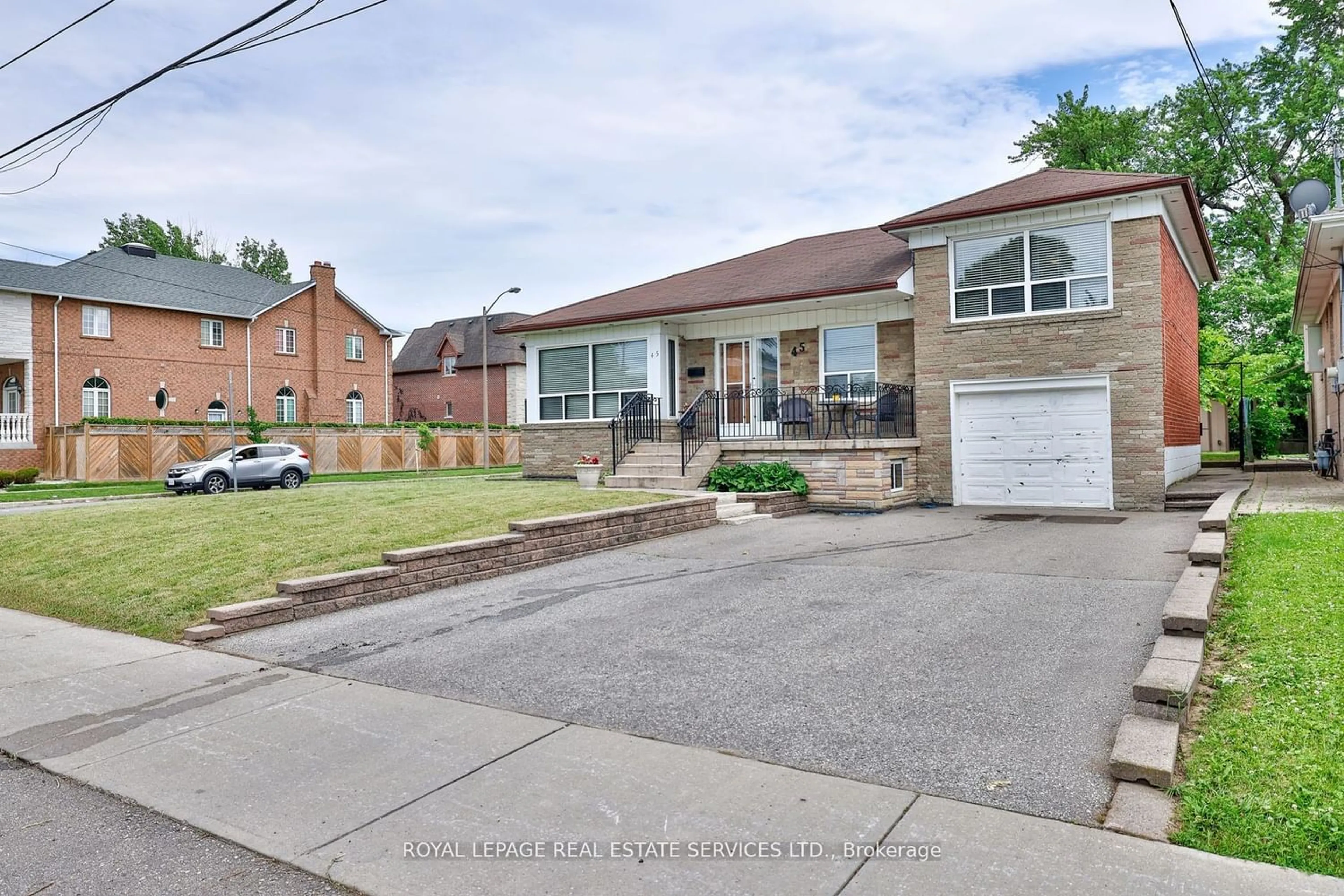 Frontside or backside of a home for 45 Danby Ave, Toronto Ontario M3H 2J4