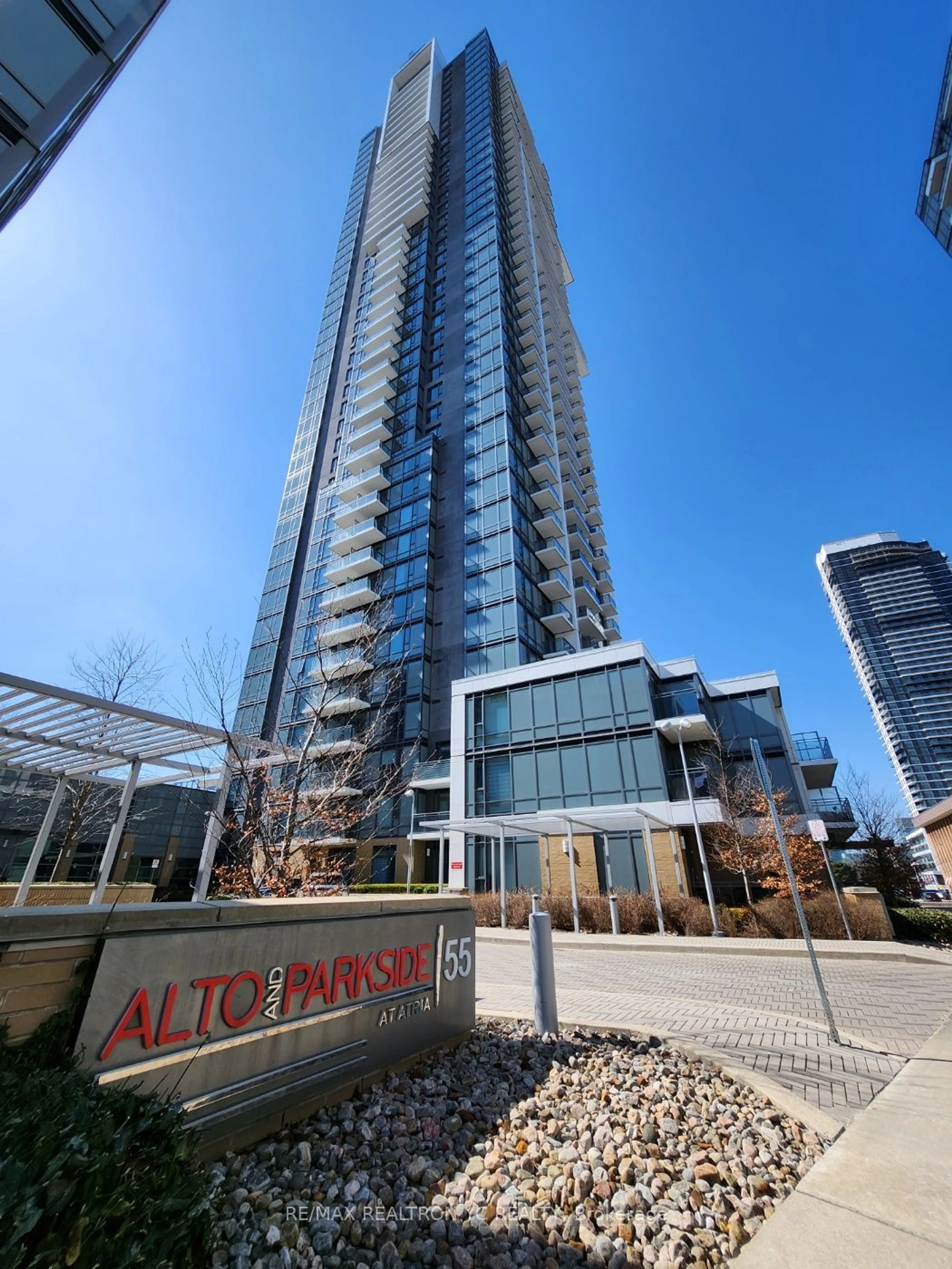A pic from exterior of the house or condo for 55 Ann O'reilly Rd #1005, Toronto Ontario M2J 0E1