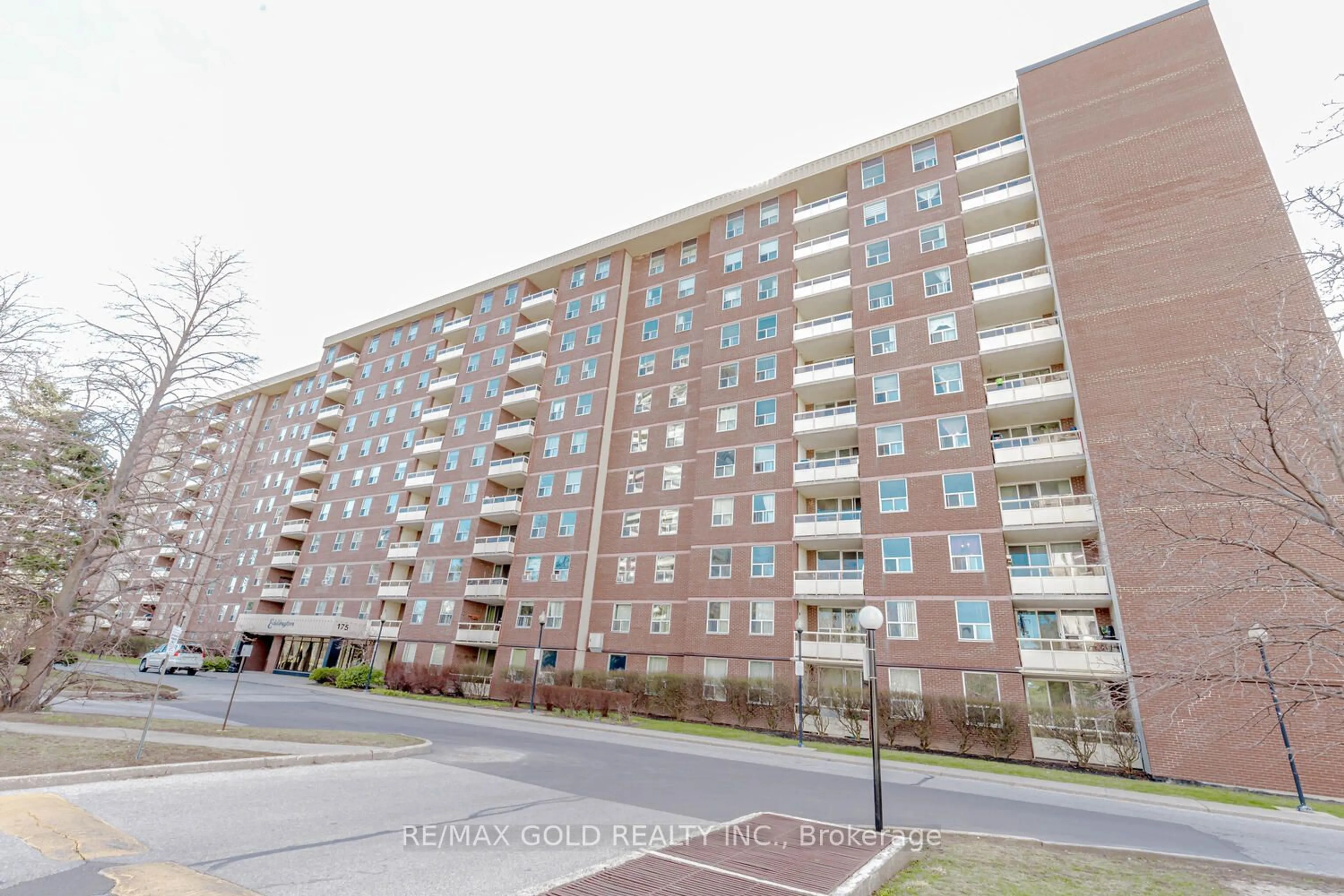 A pic from exterior of the house or condo for 175 Hilda Ave #905, Toronto Ontario M2M 1V8
