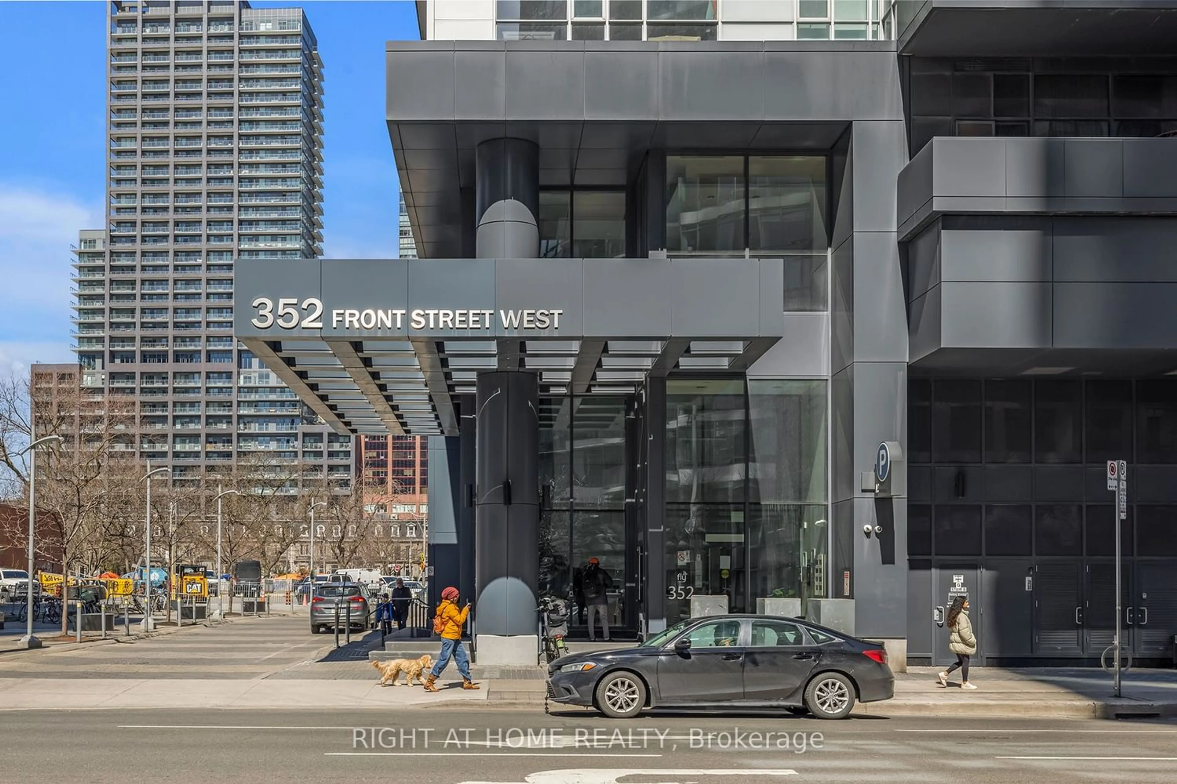 Street view for 352 Front St #806, Toronto Ontario M5V 0K3