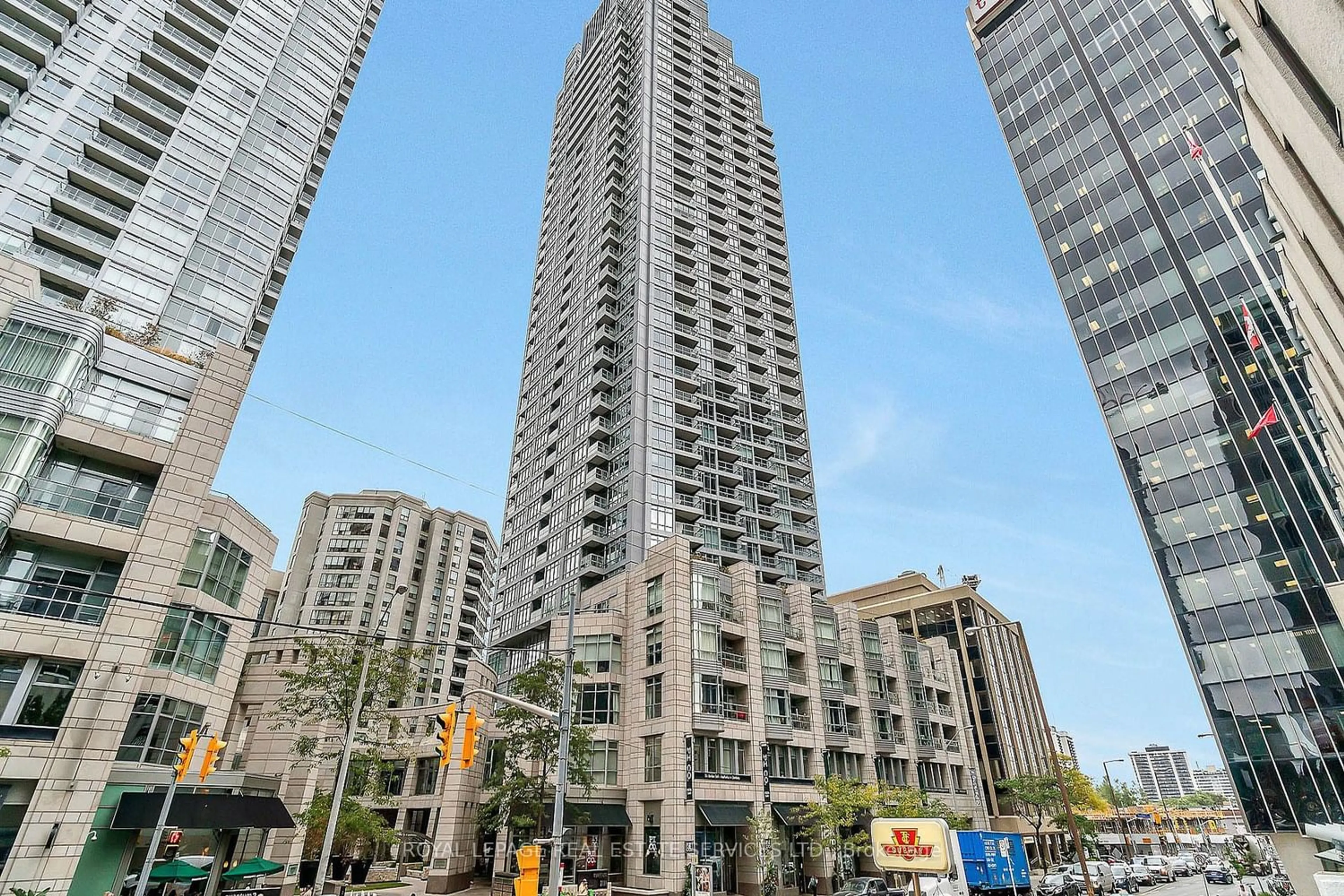 A pic from exterior of the house or condo for 2181 Yonge St #3302, Toronto Ontario M4S 3H7