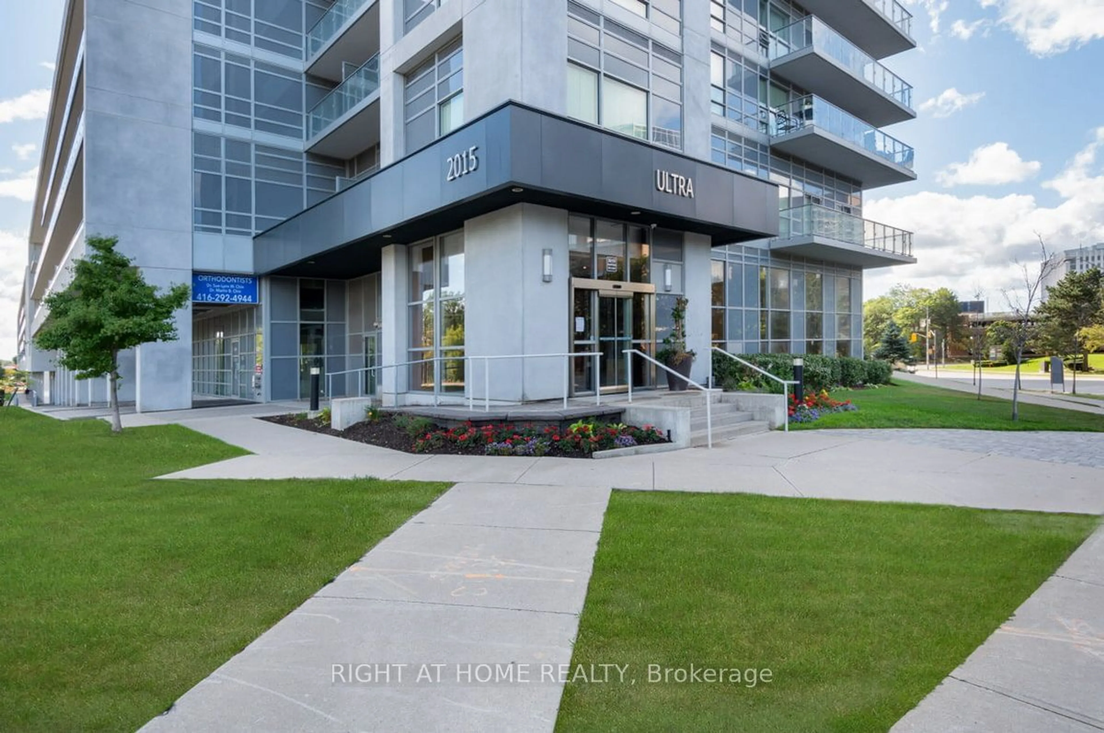 A pic from exterior of the house or condo for 2015 Sheppard Ave #1111, Toronto Ontario M2J 1W6