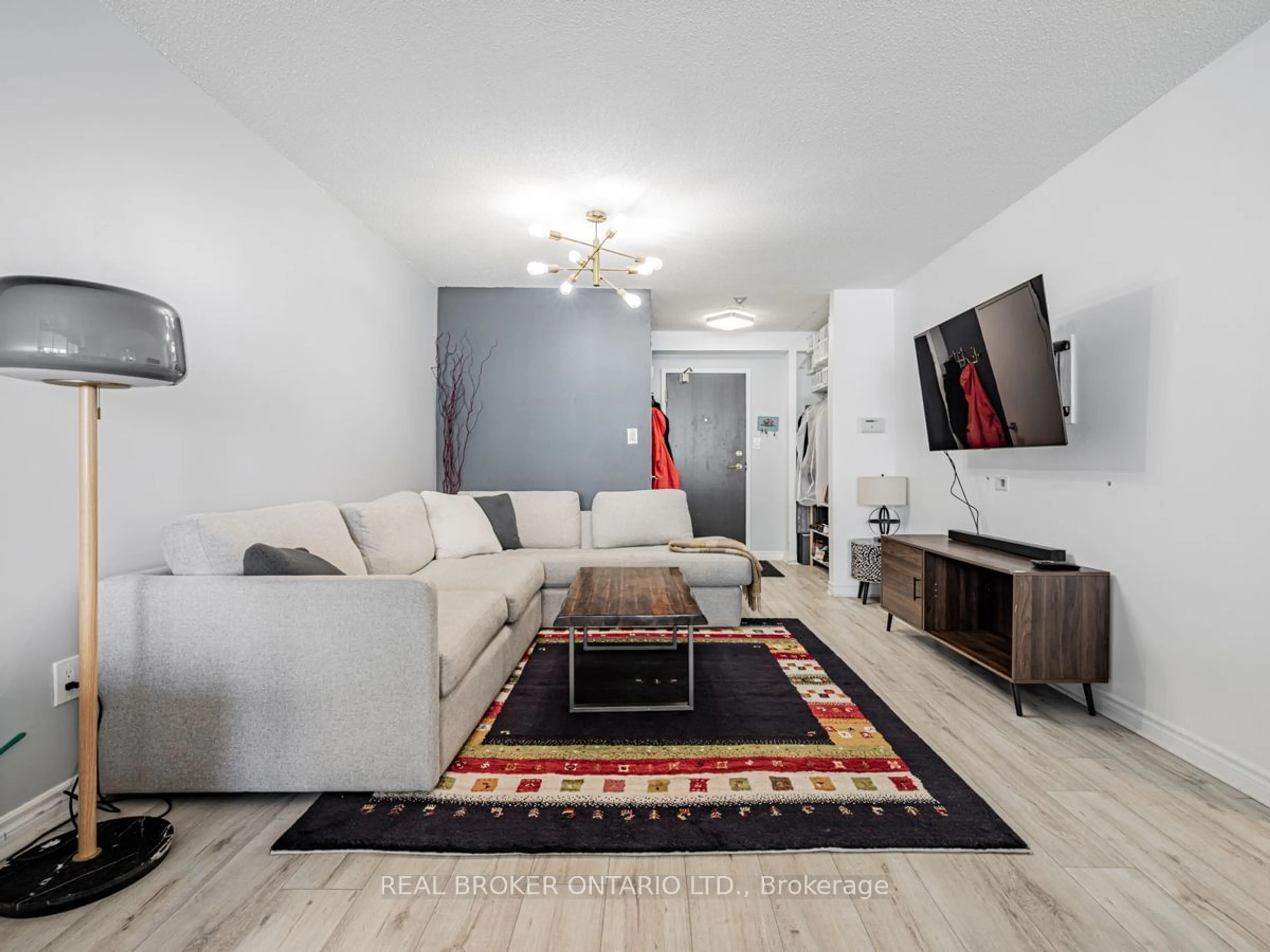 Living room for 30 Holly St #1505, Toronto Ontario M4S 3C2