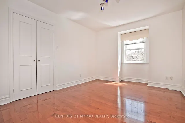 Additional property image - 9 Shady Oaks Cres