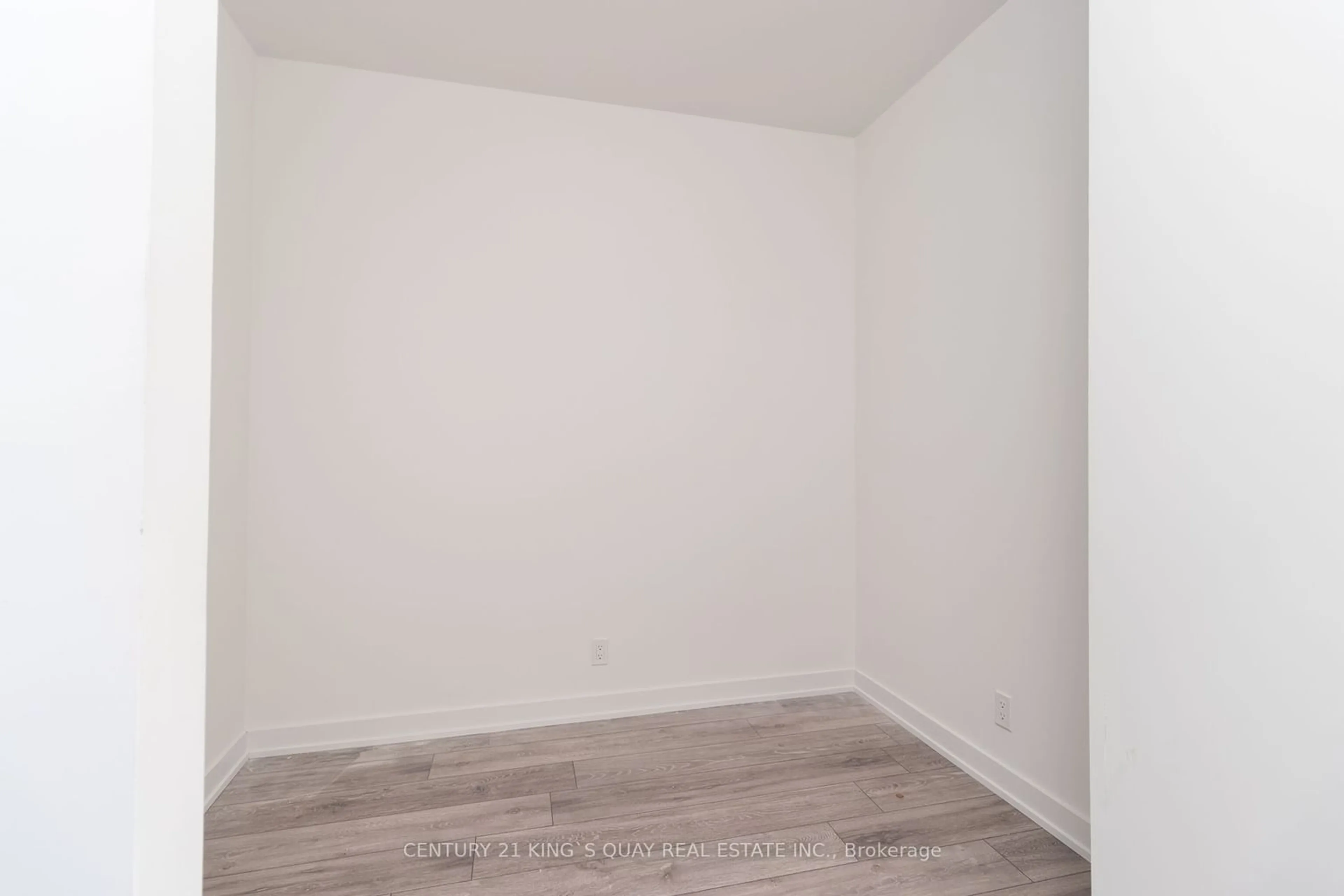 A pic of a room for 108 Peter St #1723, Toronto Ontario M5V 0W2