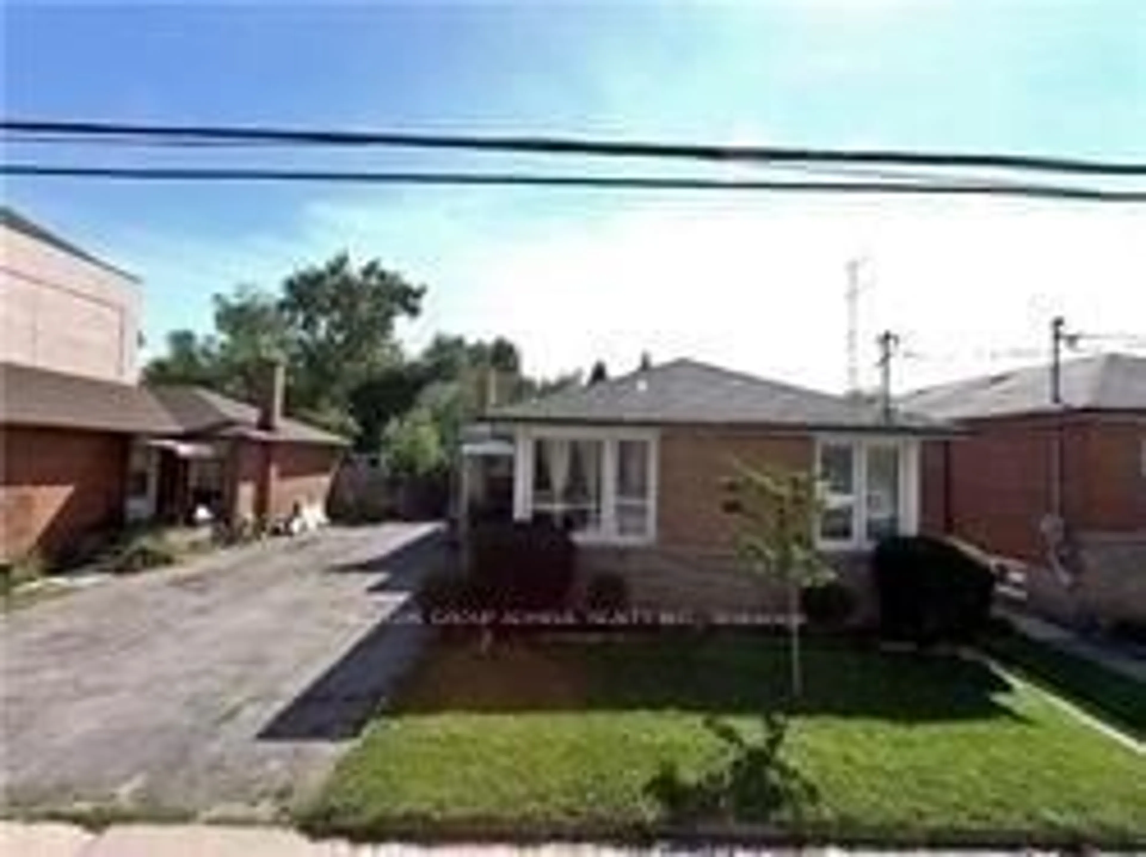 Frontside or backside of a home for 761 Sheppard Ave, Toronto Ontario M3H 2S9