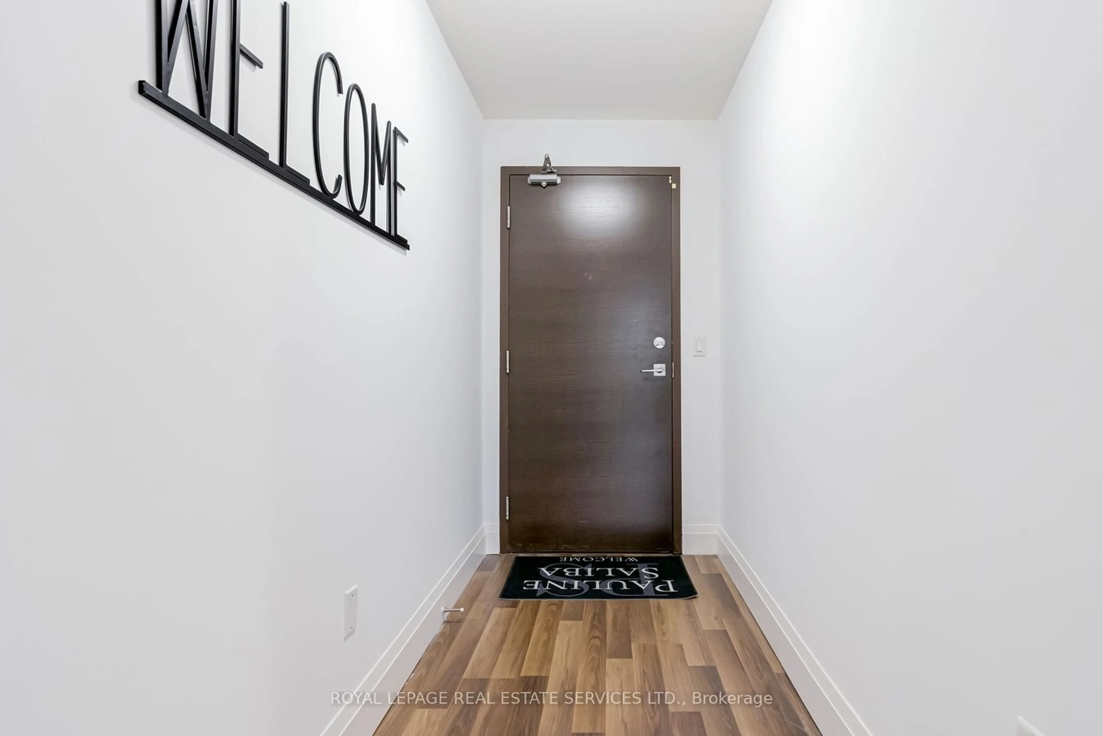 Indoor foyer for 222 Finch Ave #308, Toronto Ontario M2R 1M6