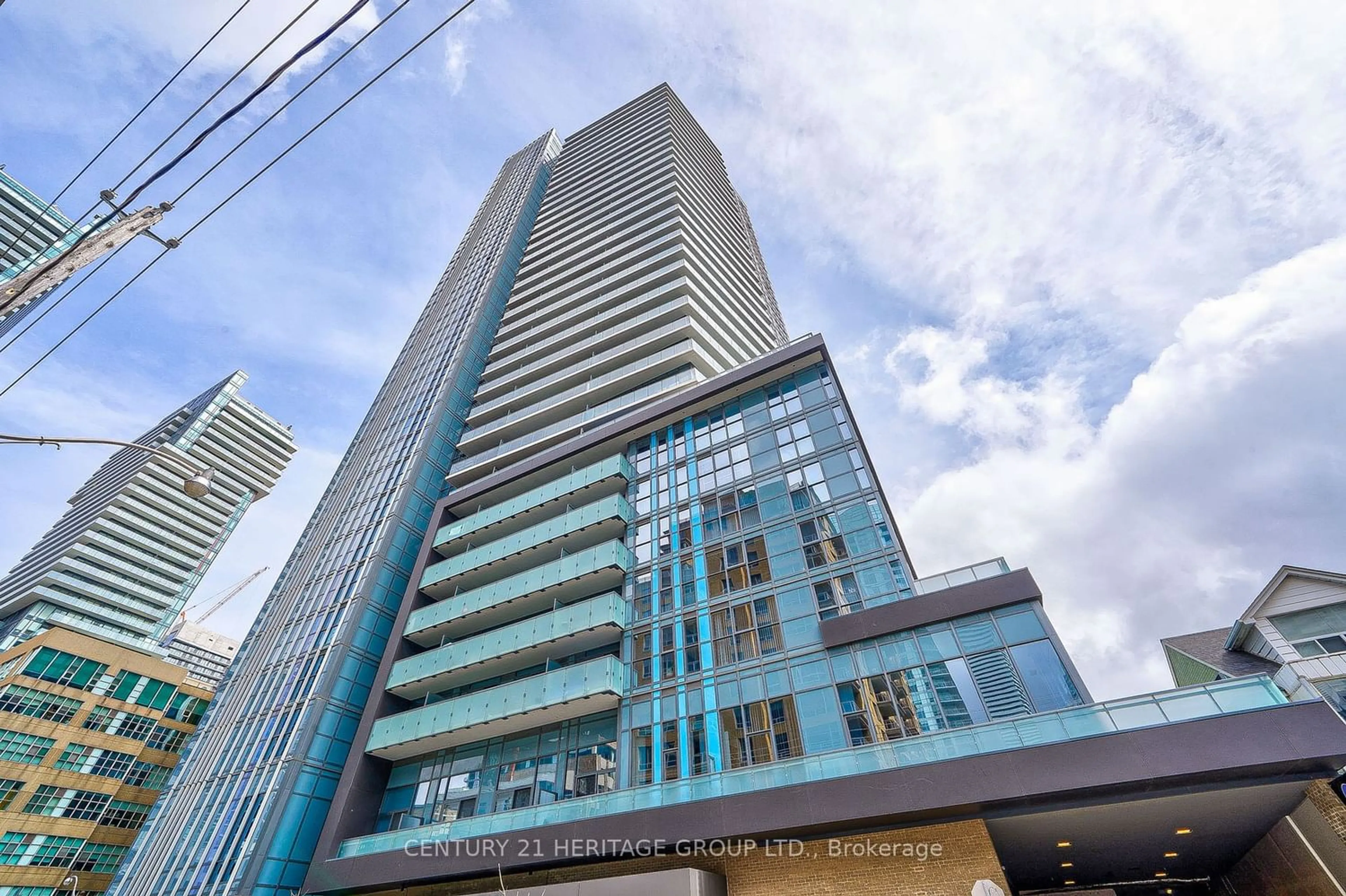 A pic from exterior of the house or condo for 125 Redpath Ave #804, Toronto Ontario M4S 0B5