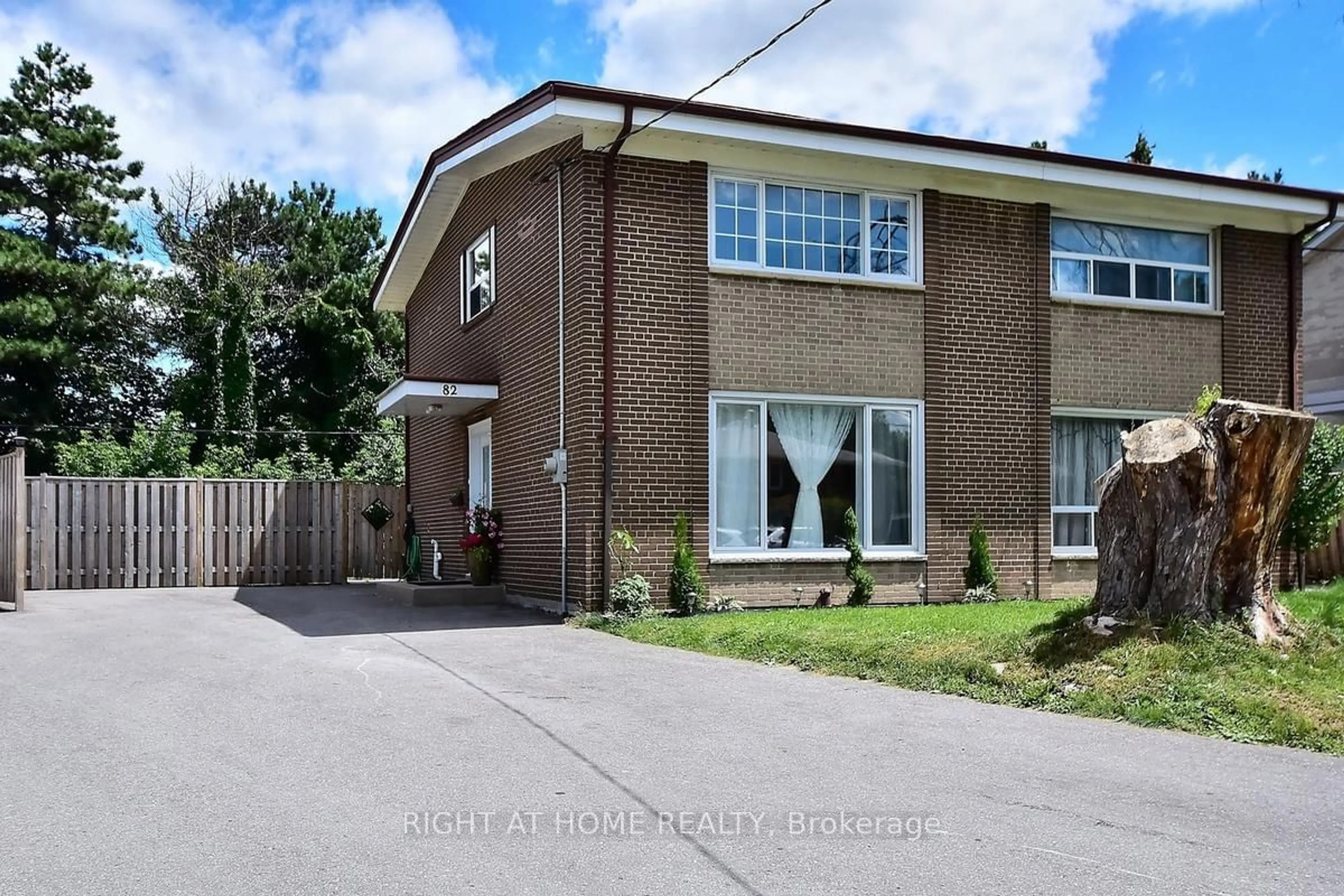 Frontside or backside of a home for 82 Baltray Cres, Toronto Ontario M3A 2H4
