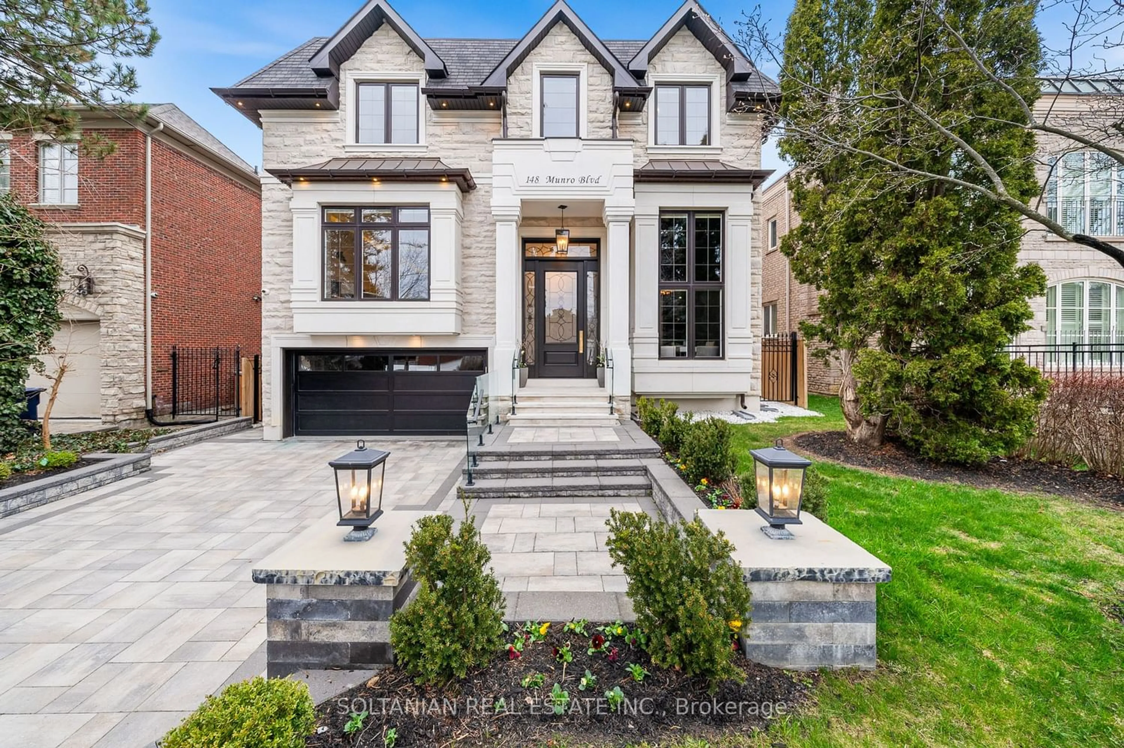 Home with brick exterior material for 148 Munro Blvd, Toronto Ontario M2P 1C8