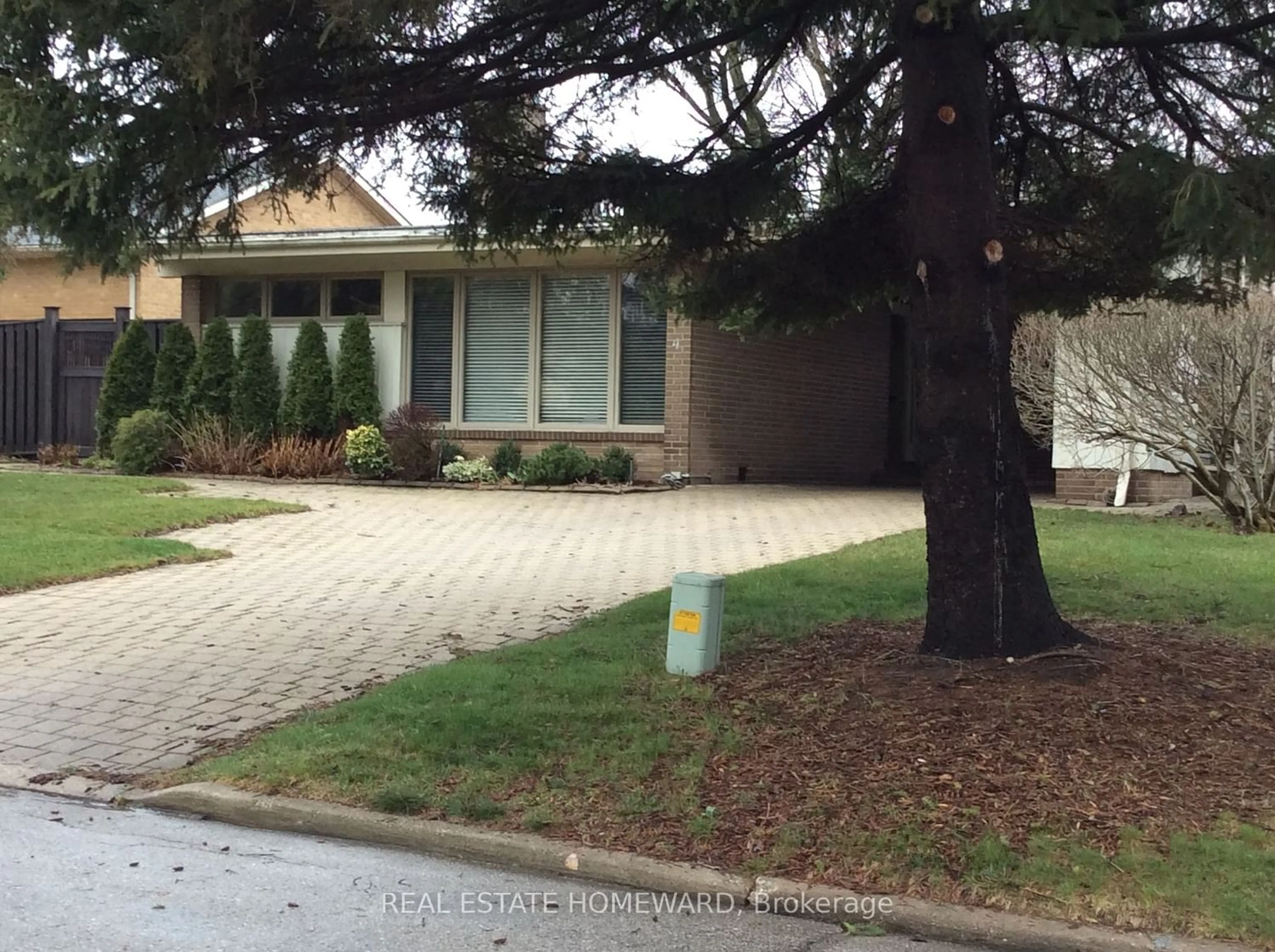 Frontside or backside of a home for 4 Terrington Crt, Toronto Ontario M3B 2B9