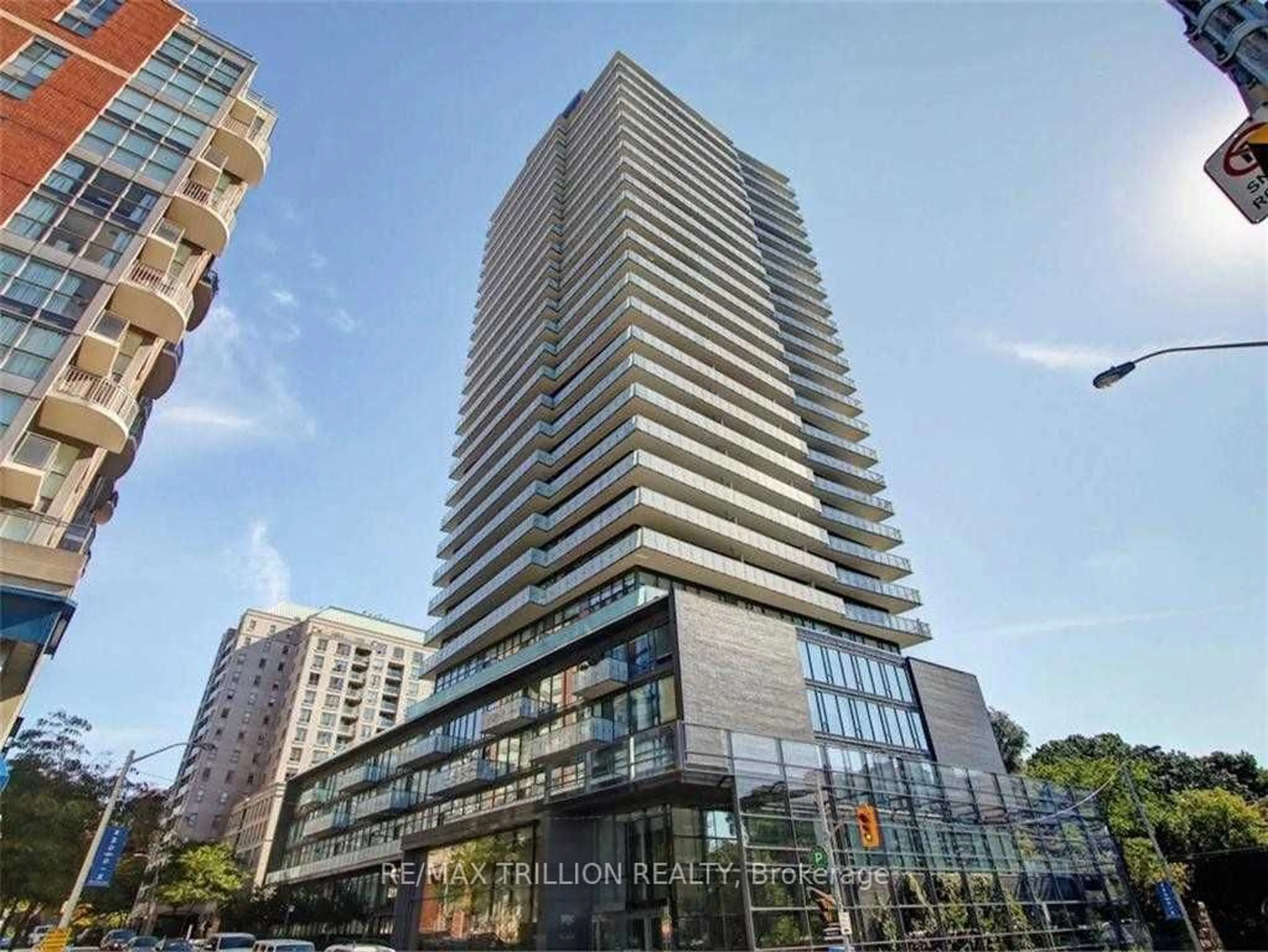 A pic from exterior of the house or condo for 1815 Yonge St #1807, Toronto Ontario M4T 2A4