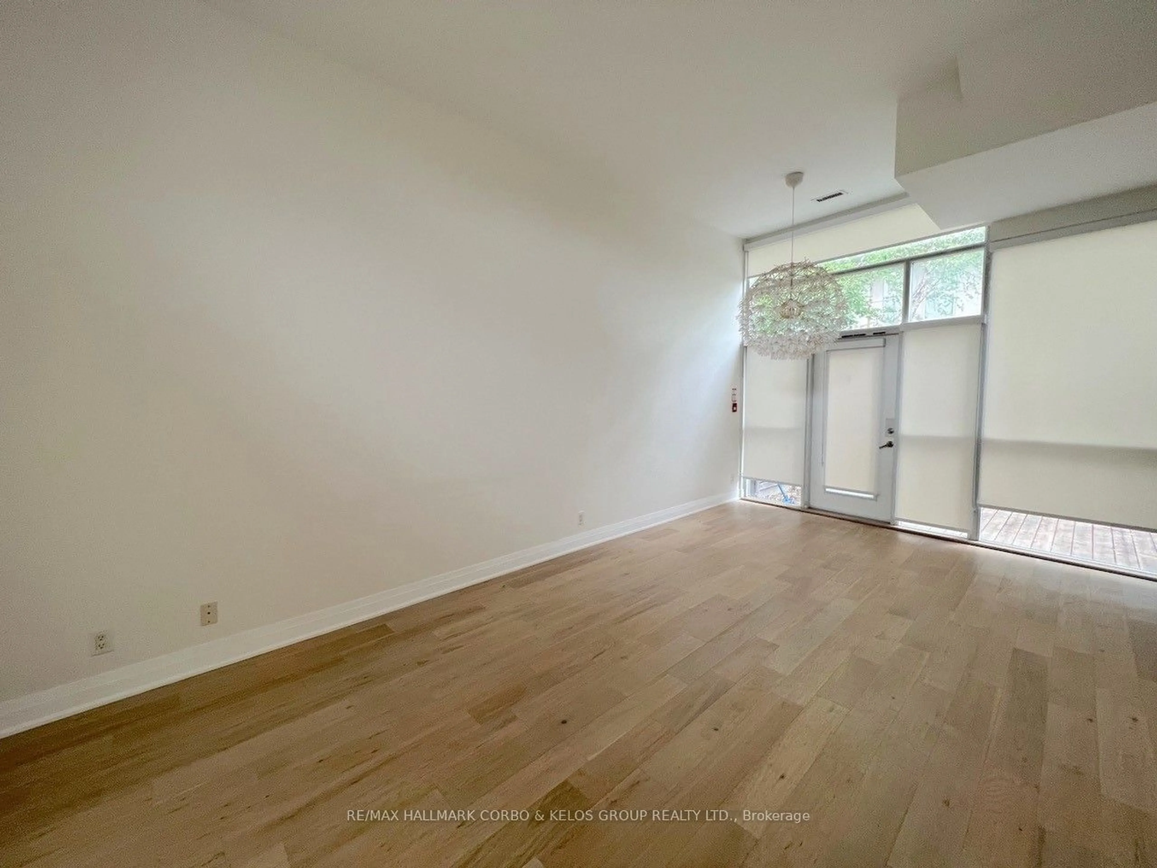 A pic of a room for 21 Churchill Ave #Th 2, Toronto Ontario M2N 1Y6