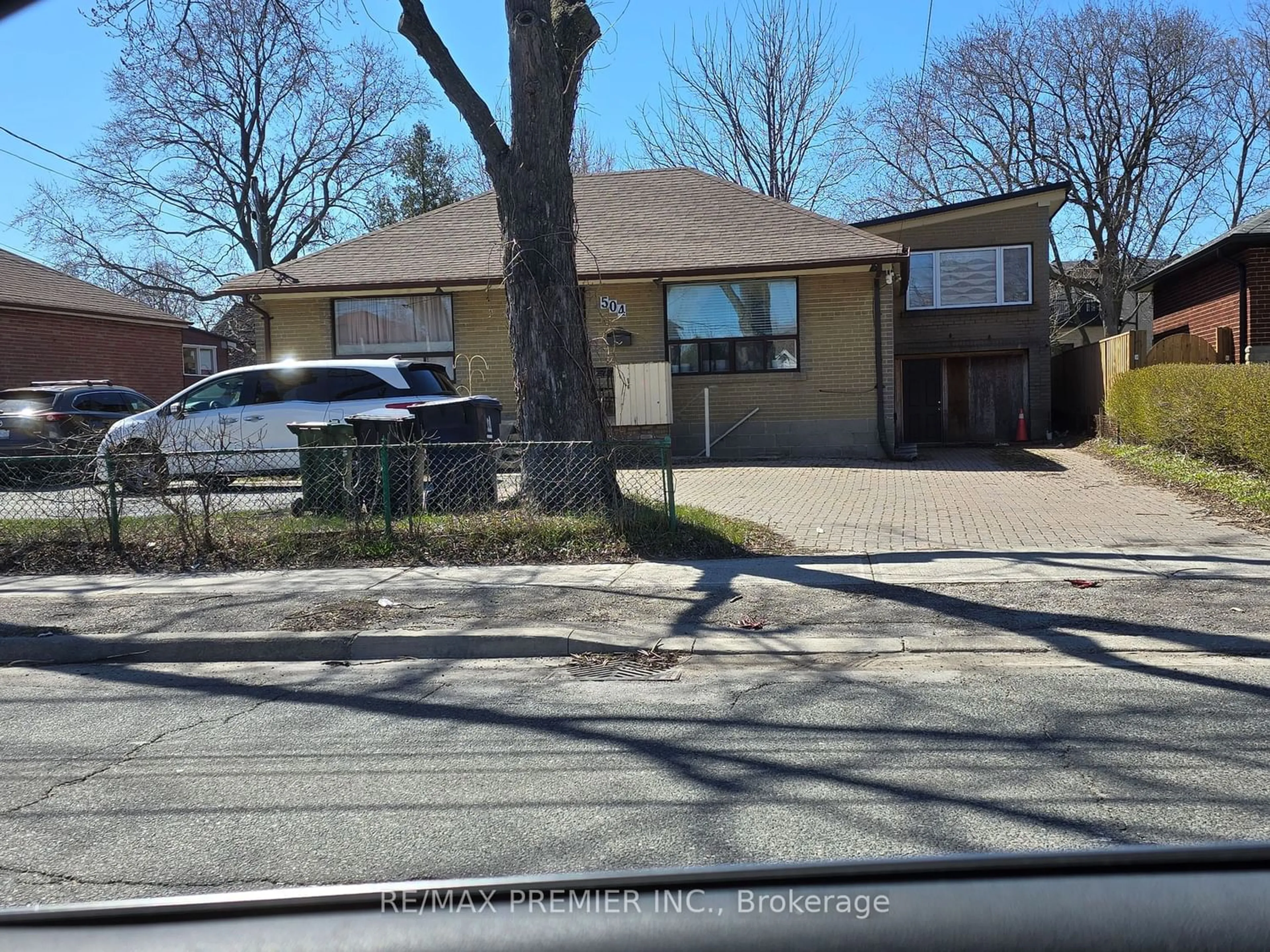 Frontside or backside of a home for 504 Wilson Heights Blvd, Toronto Ontario M3H 2V6