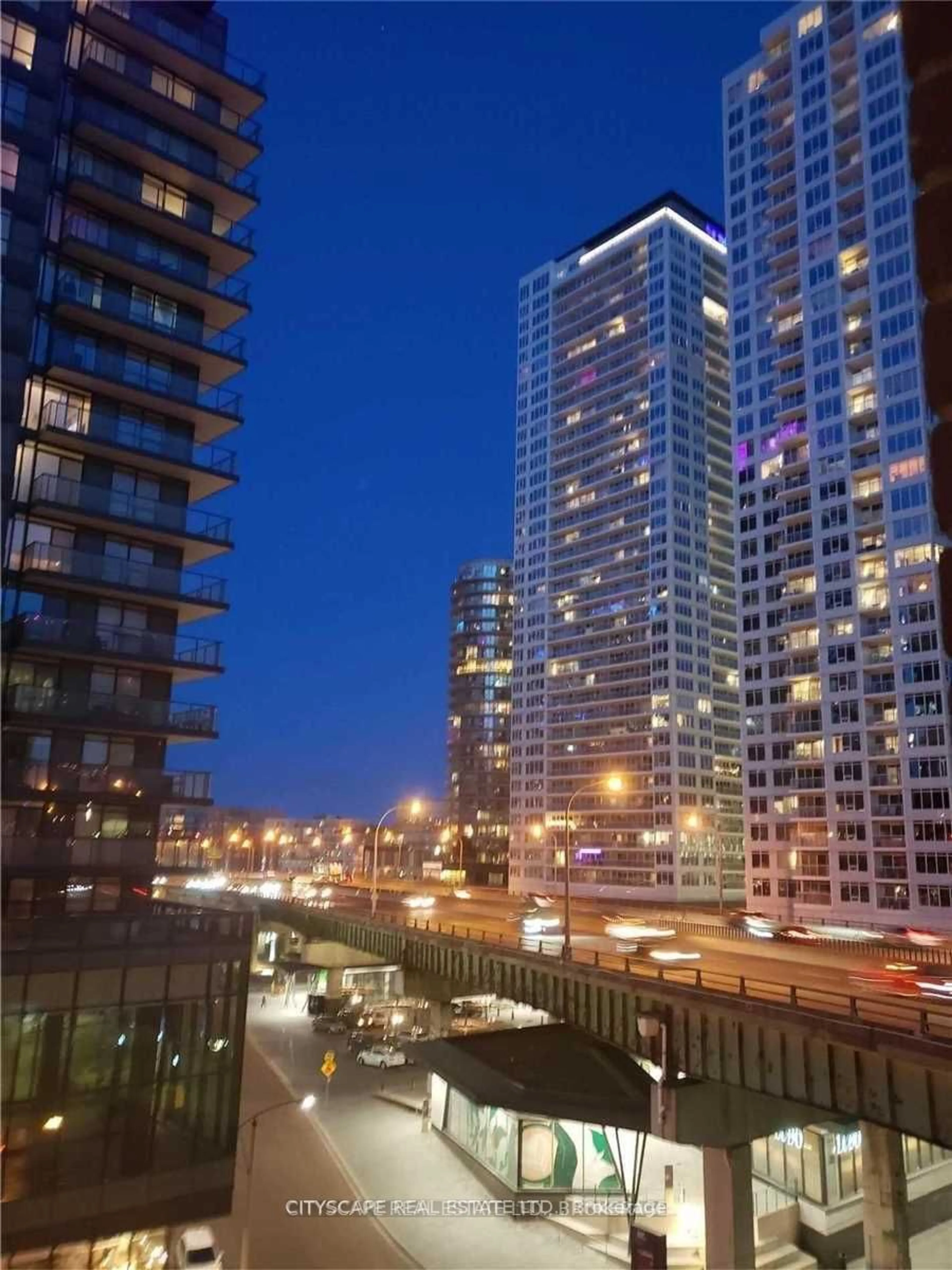 A pic from exterior of the house or condo for 169 Fort York Blvd #607, Toronto Ontario M5V 0A7