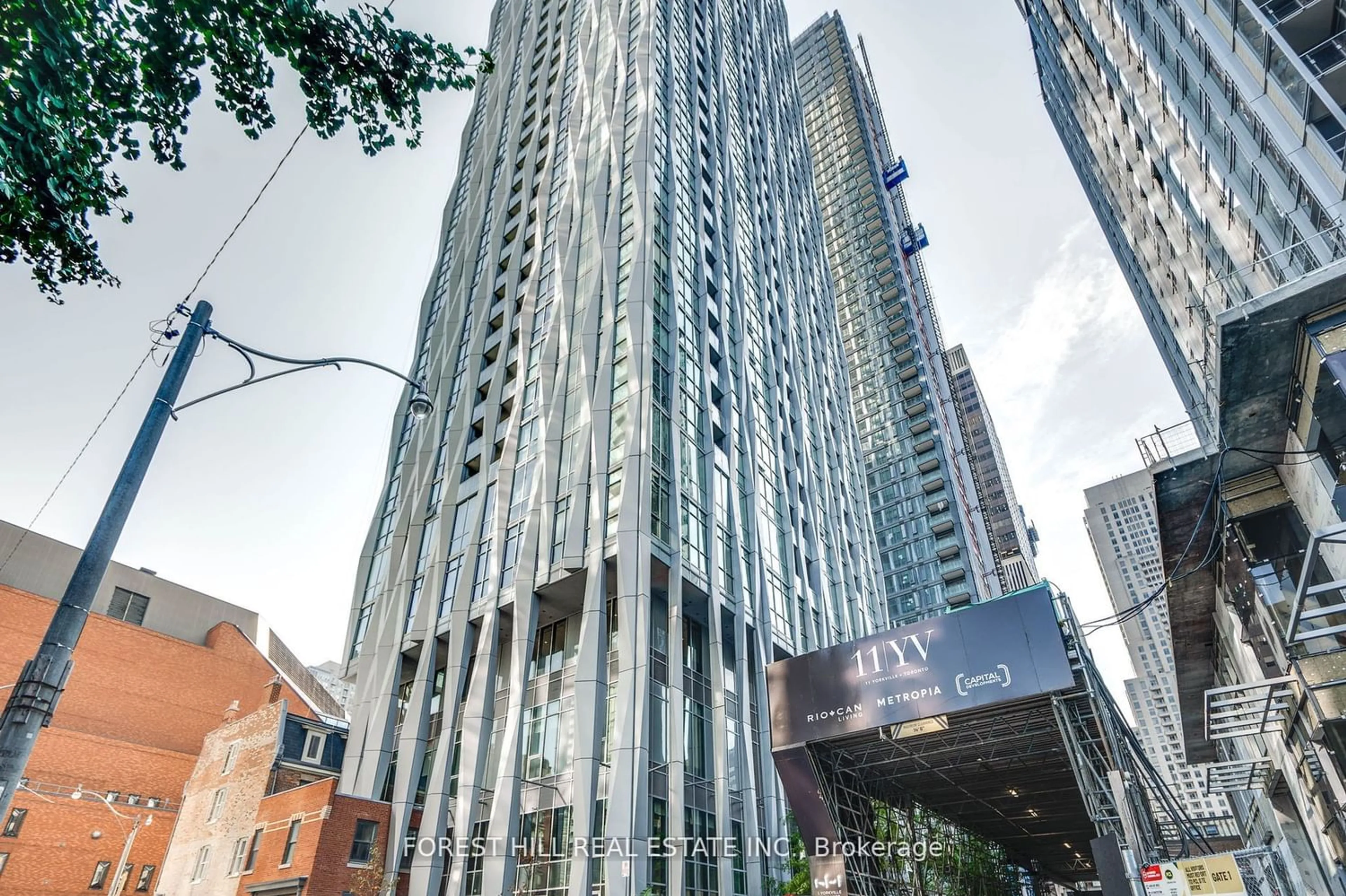 A pic from exterior of the house or condo for 1 Yorkville Ave #802, Toronto Ontario M4W 0B1