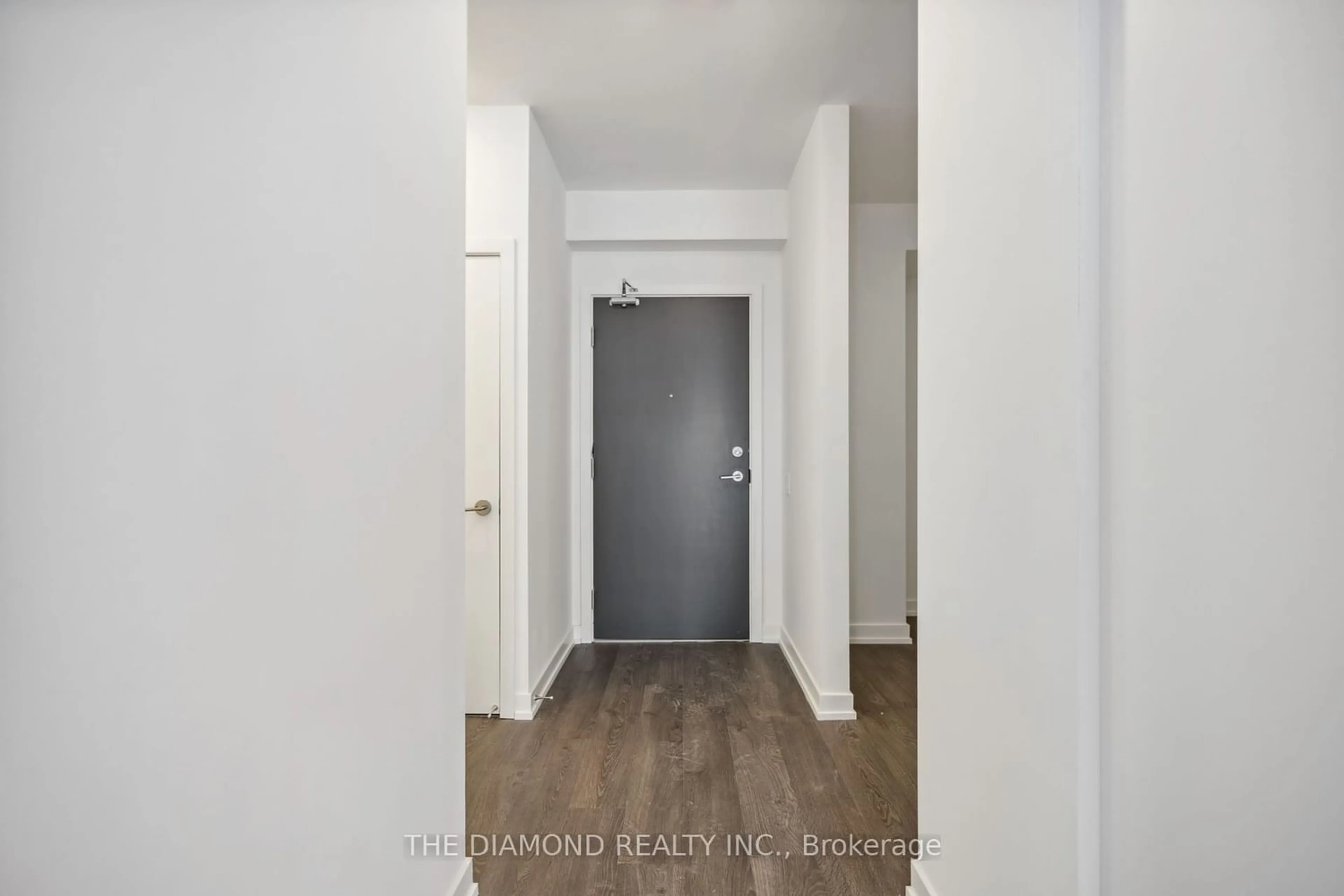 Indoor entryway for 8 Olympic Gardens Dr #S702, Toronto Ontario M2M 0B9