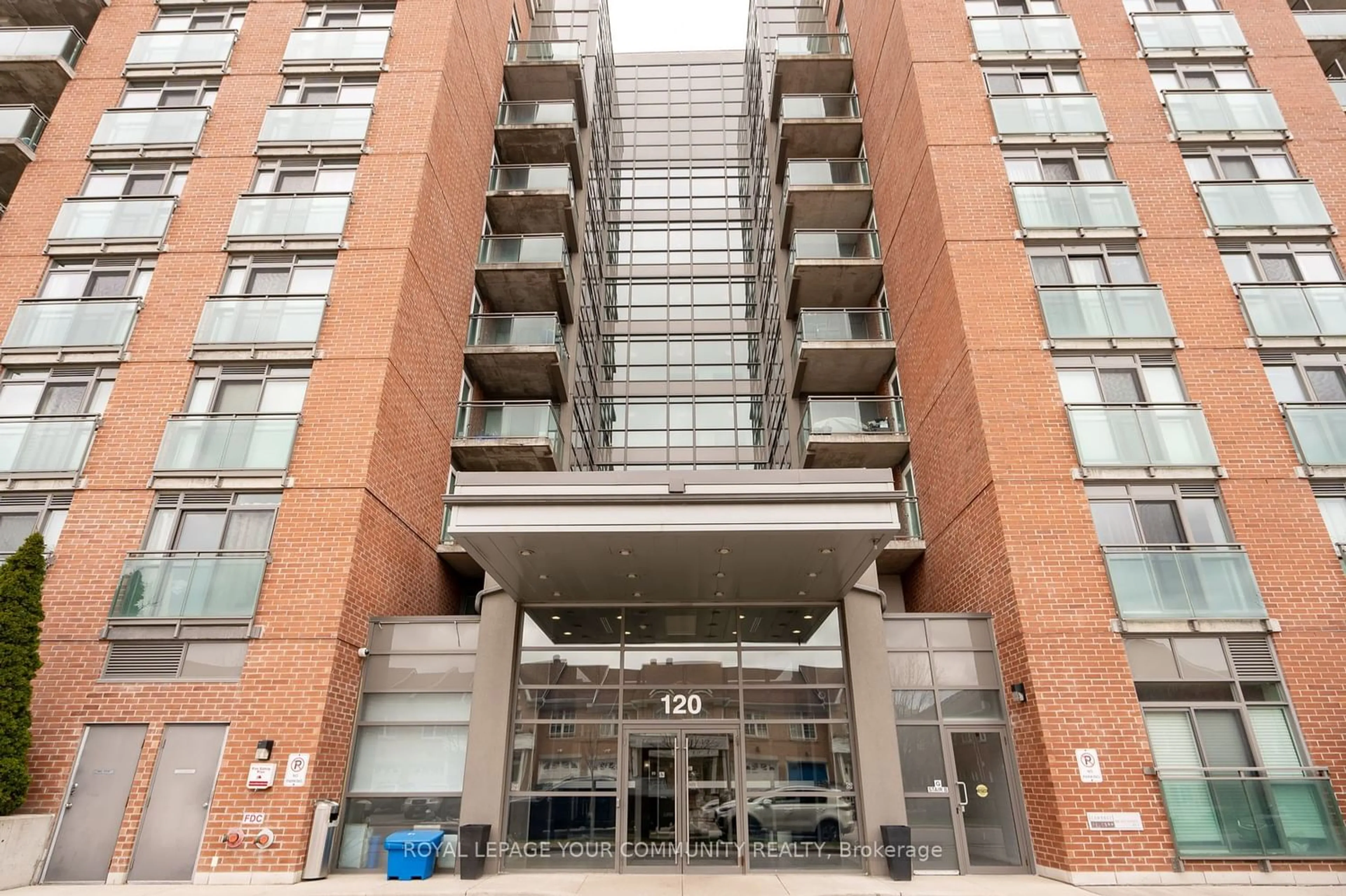 A pic from exterior of the house or condo for 120 Dallimore Circ #Ph#924, Toronto Ontario M3C 4J1