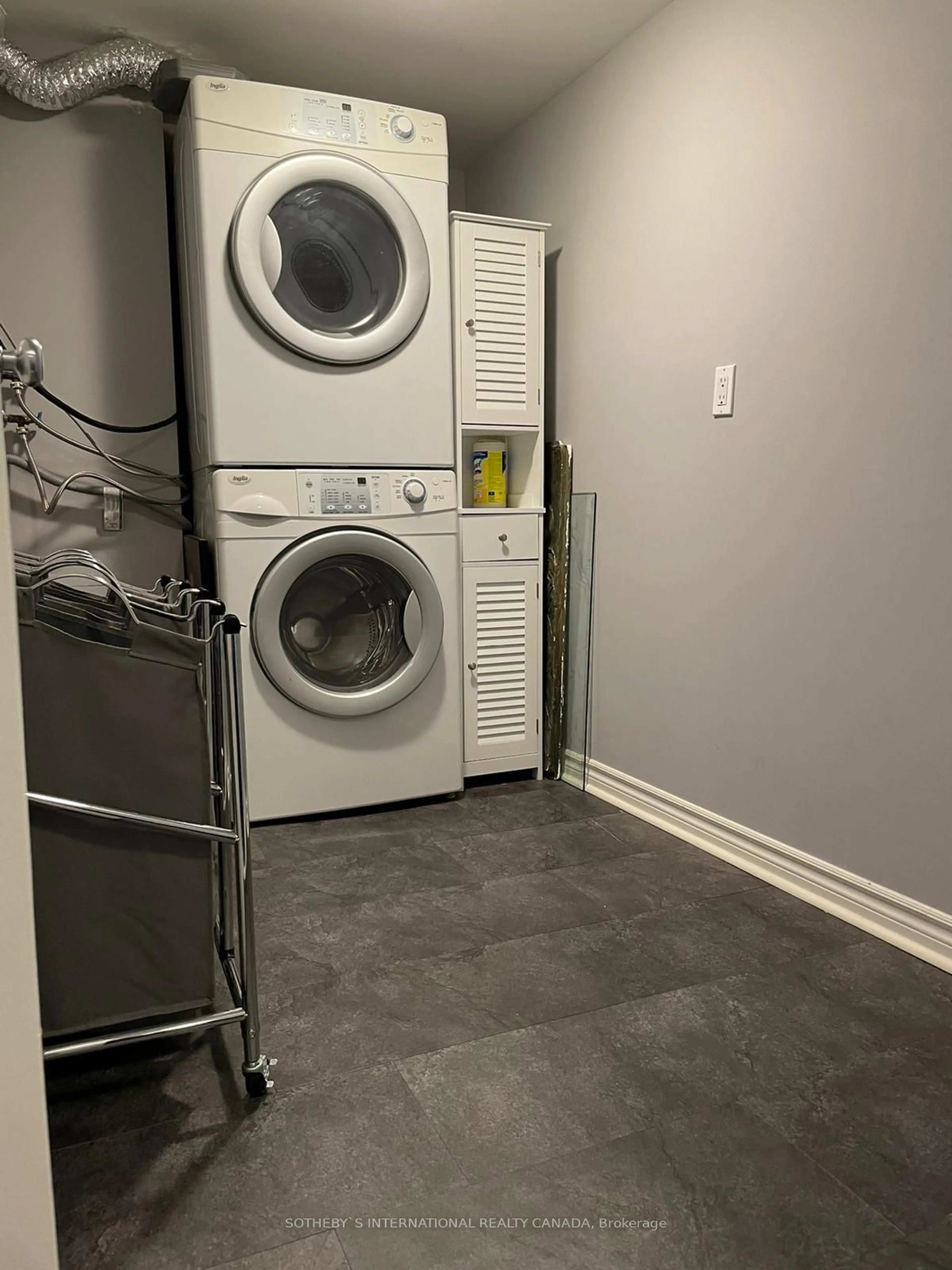 Laundry room for 55 Harbour Sq #2215, Toronto Ontario M5J 2L1