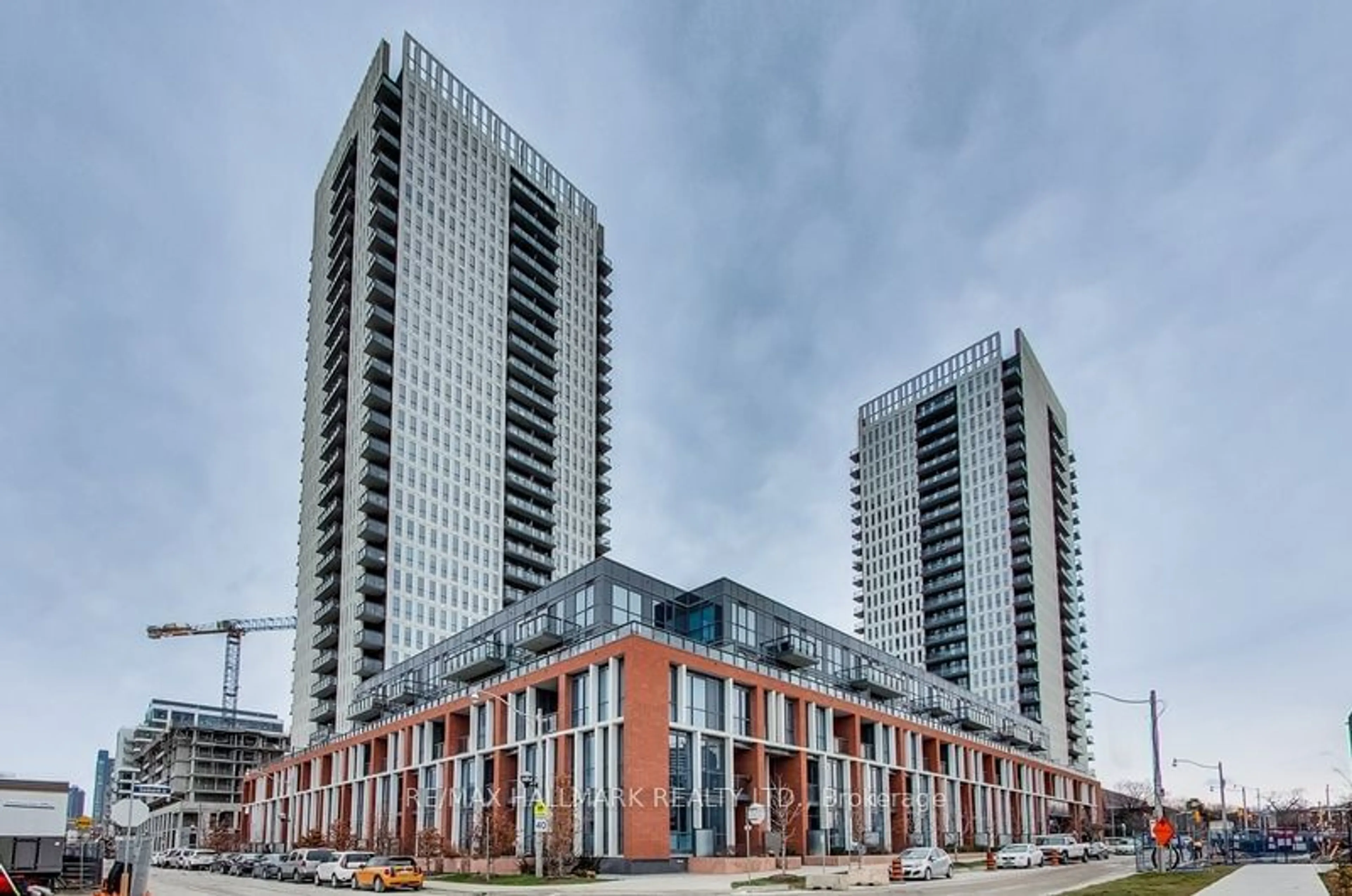 A pic from exterior of the house or condo for 55 Regent Park Blvd #2208, Toronto Ontario M5A 0C2