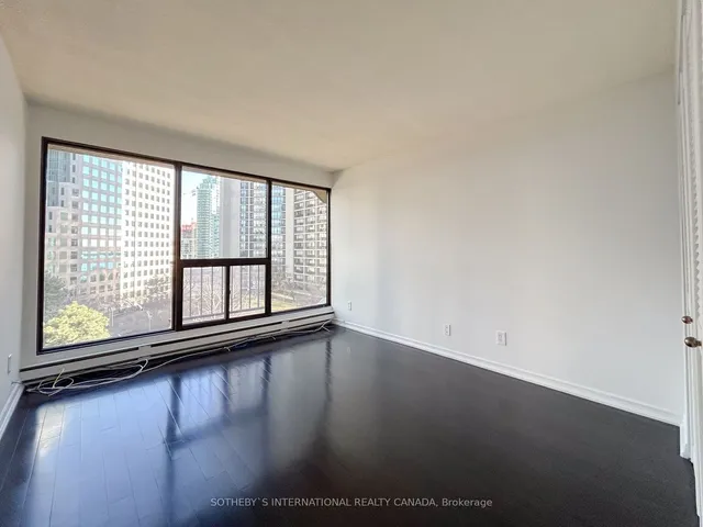 Additional property image - 65 Harbour Sq Unit 1110