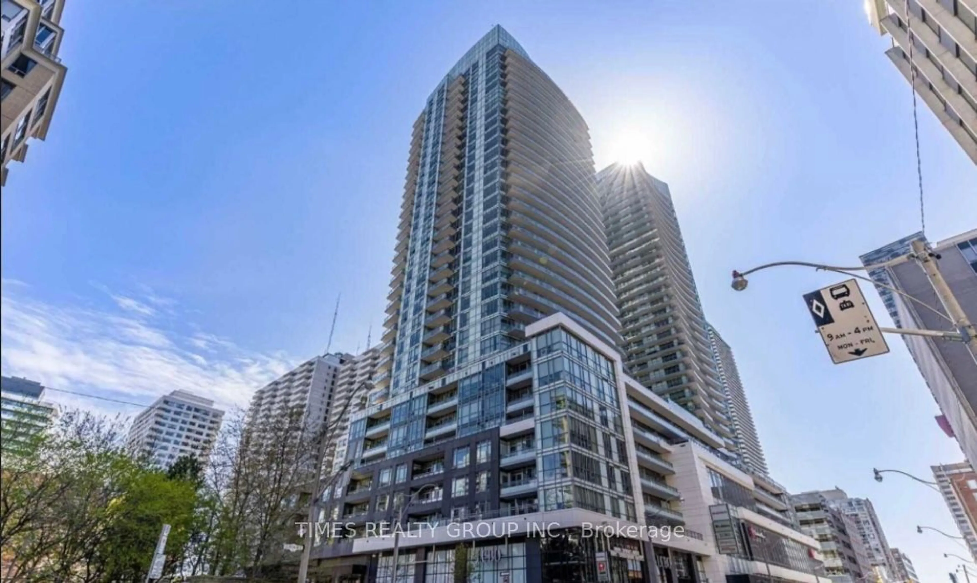 A pic from exterior of the house or condo for 98 Lillian St #1211, Toronto Ontario M4S 0A5