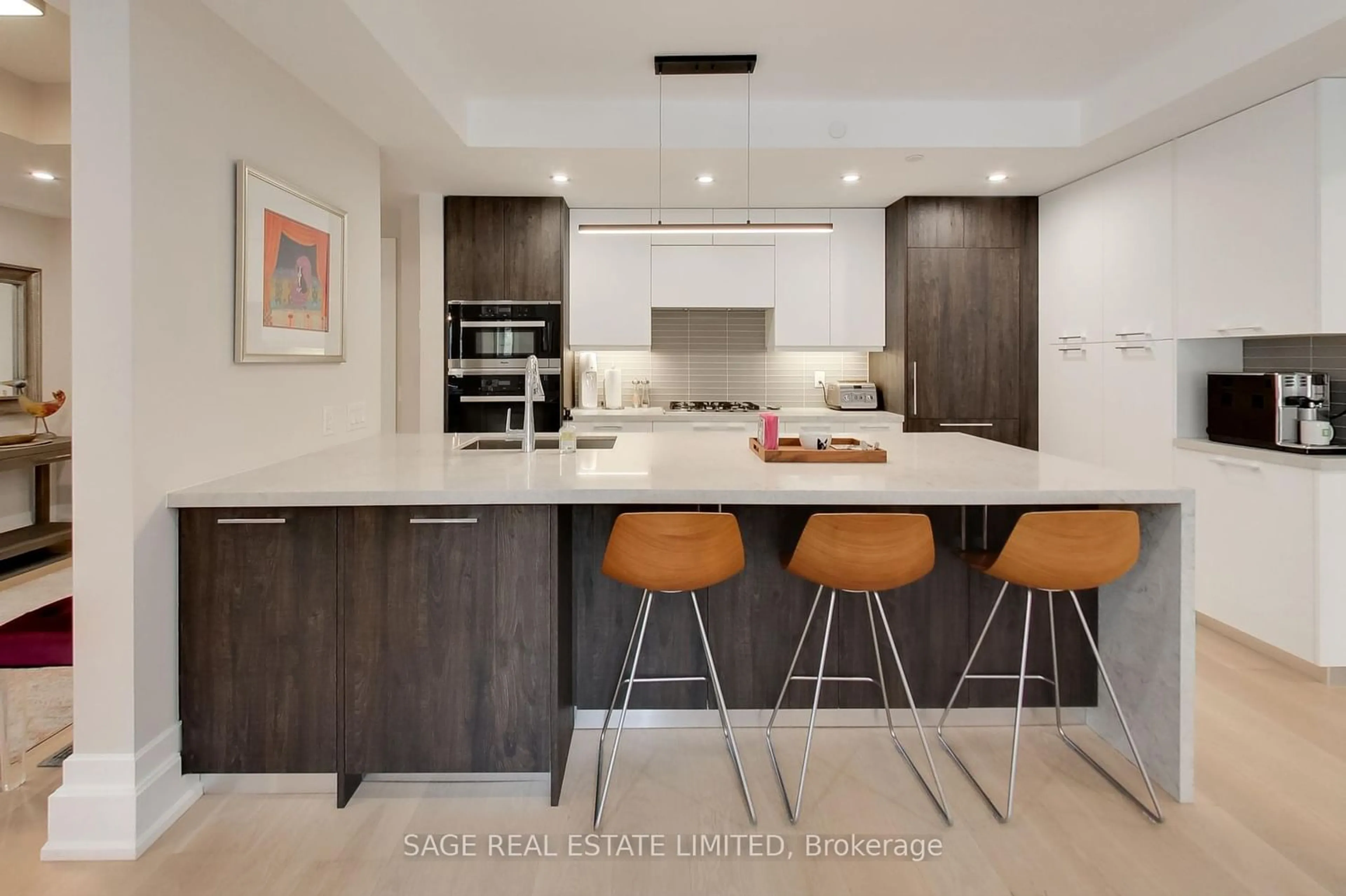 Contemporary kitchen for 3 Southvale Dr #206, Toronto Ontario M4G 1G1