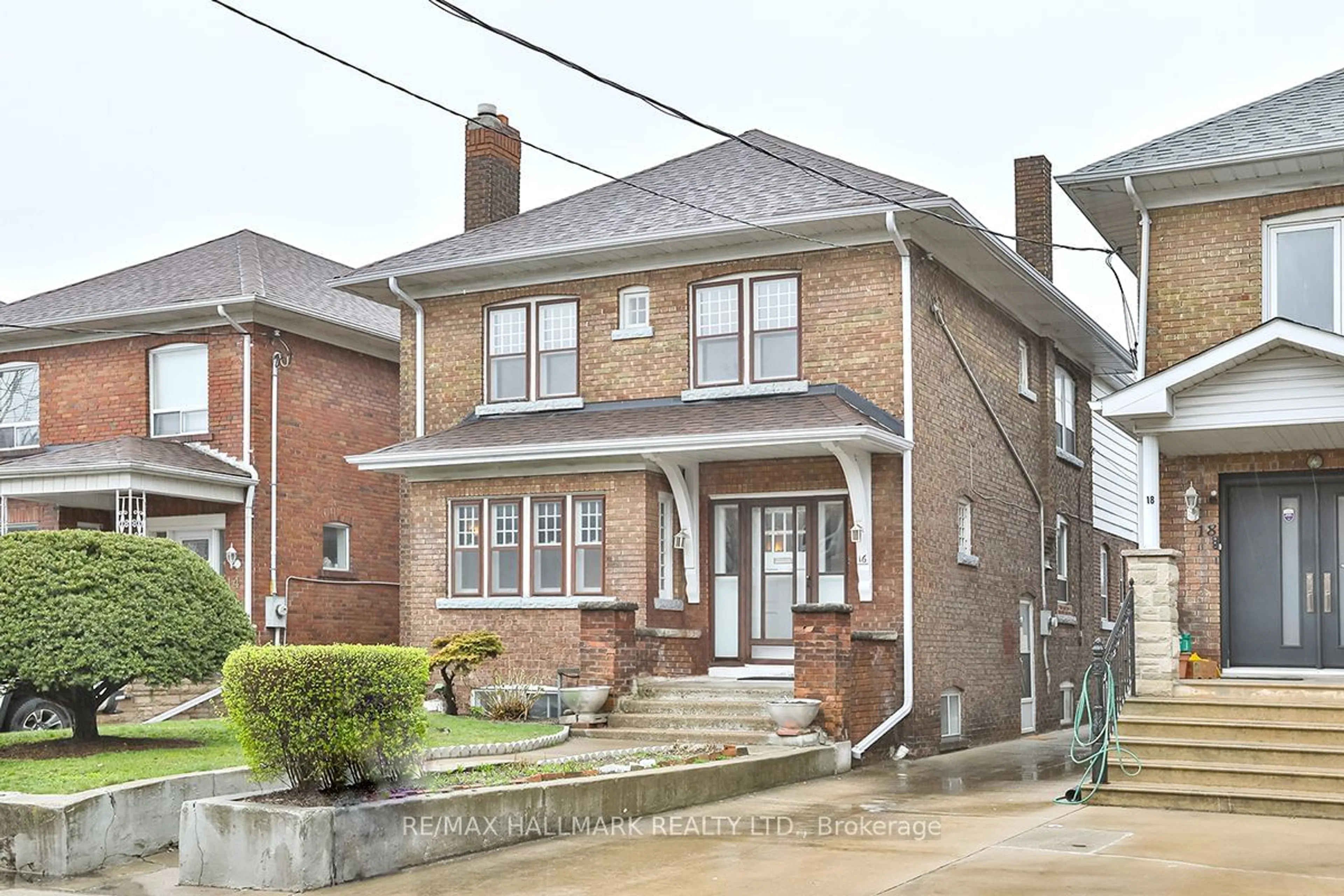 Home with brick exterior material for 16 Rusholme Rd, Toronto Ontario M6J 3H7