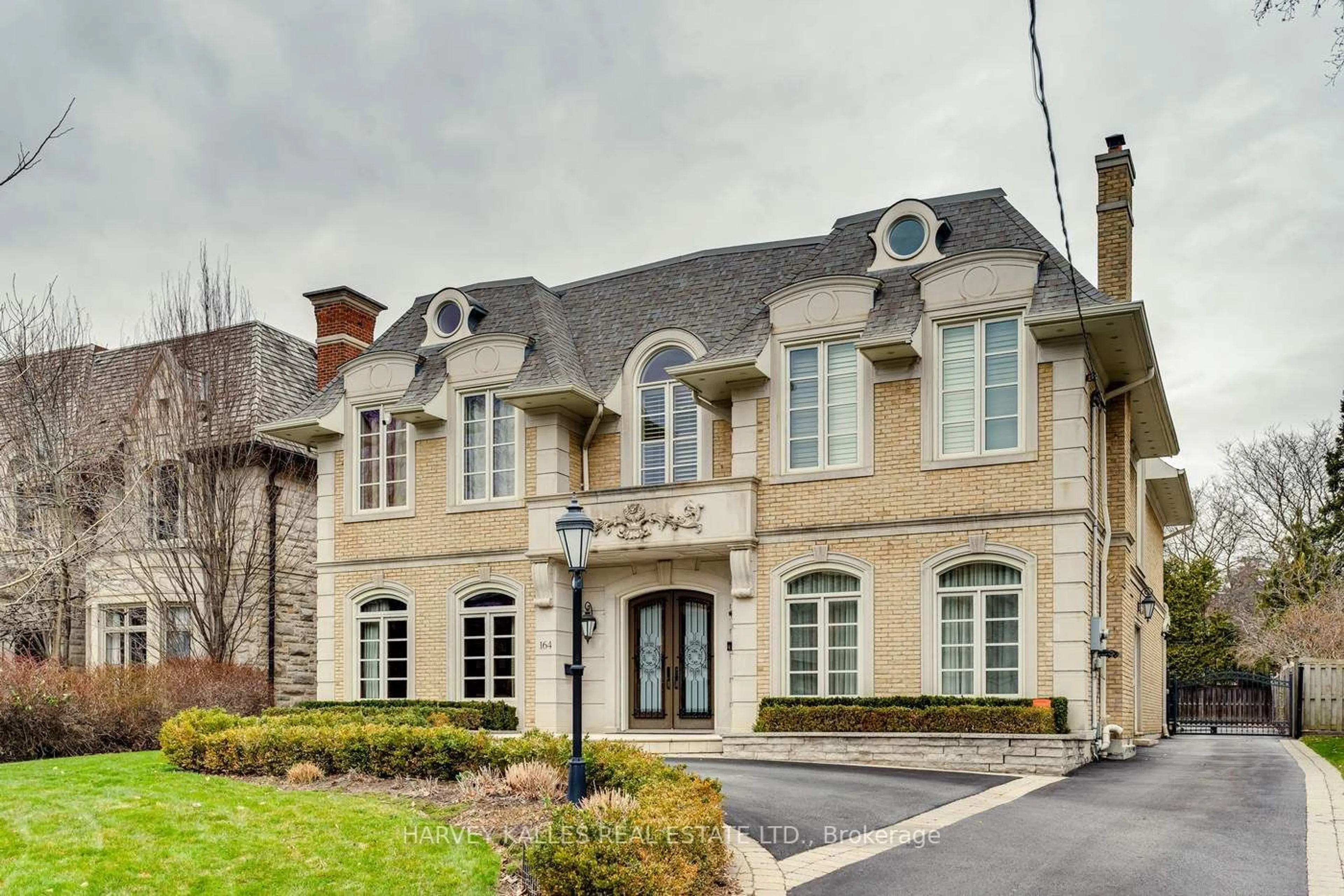 Home with brick exterior material for 164 Gordon Rd, Toronto Ontario M2P 1E8