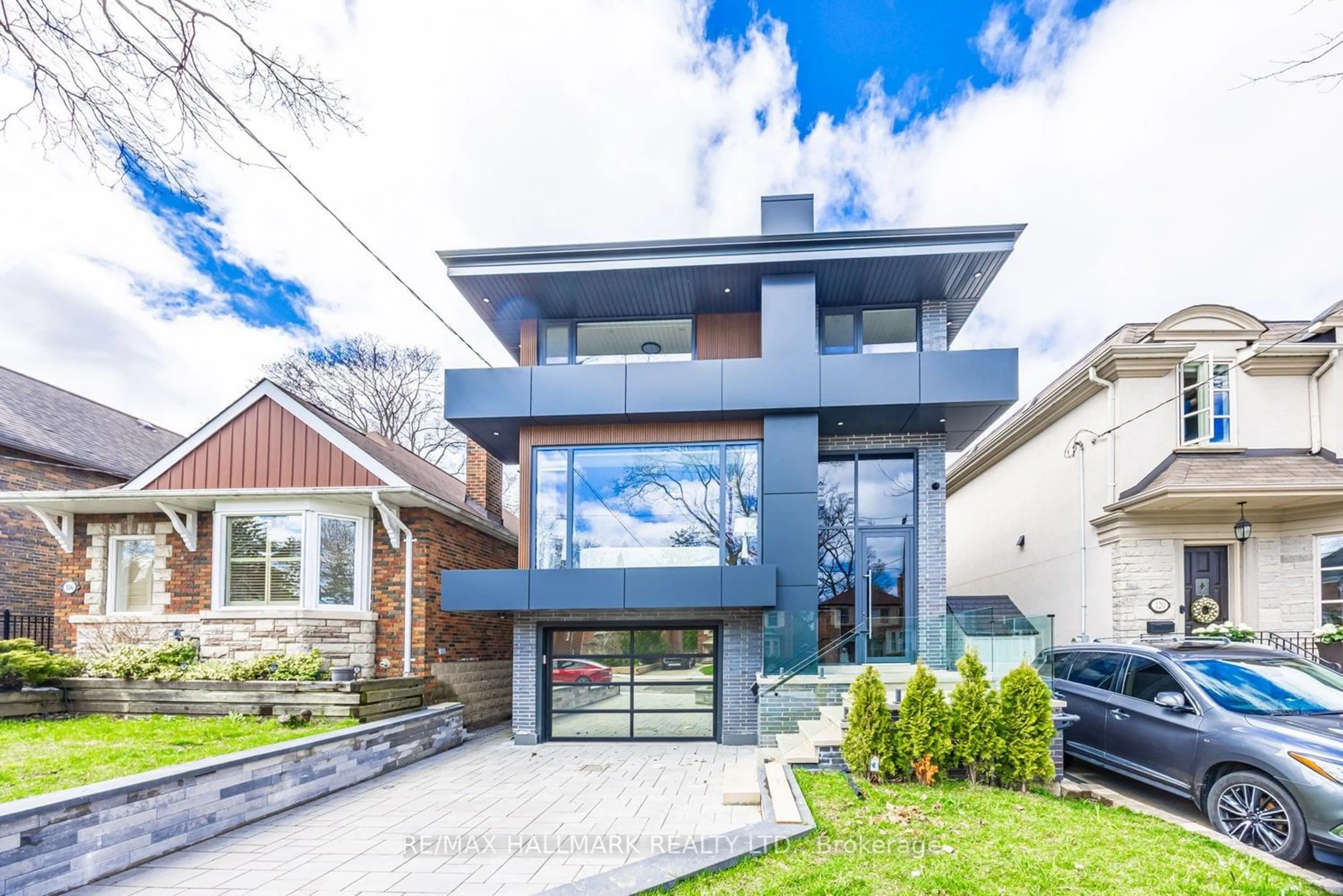 Frontside or backside of a home for 118 Airdrie Rd, Toronto Ontario M4G 1M5