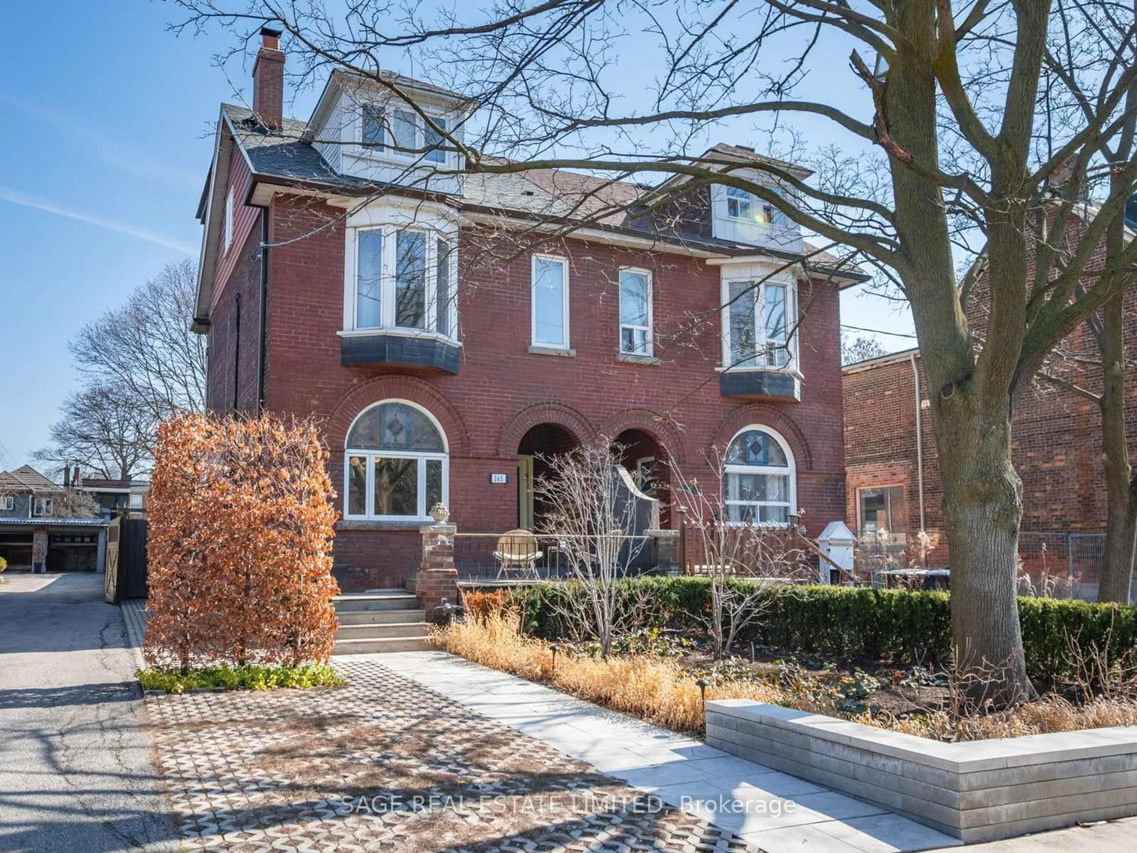Home with brick exterior material for 165 Delaware Ave, Toronto Ontario M6H 2T2