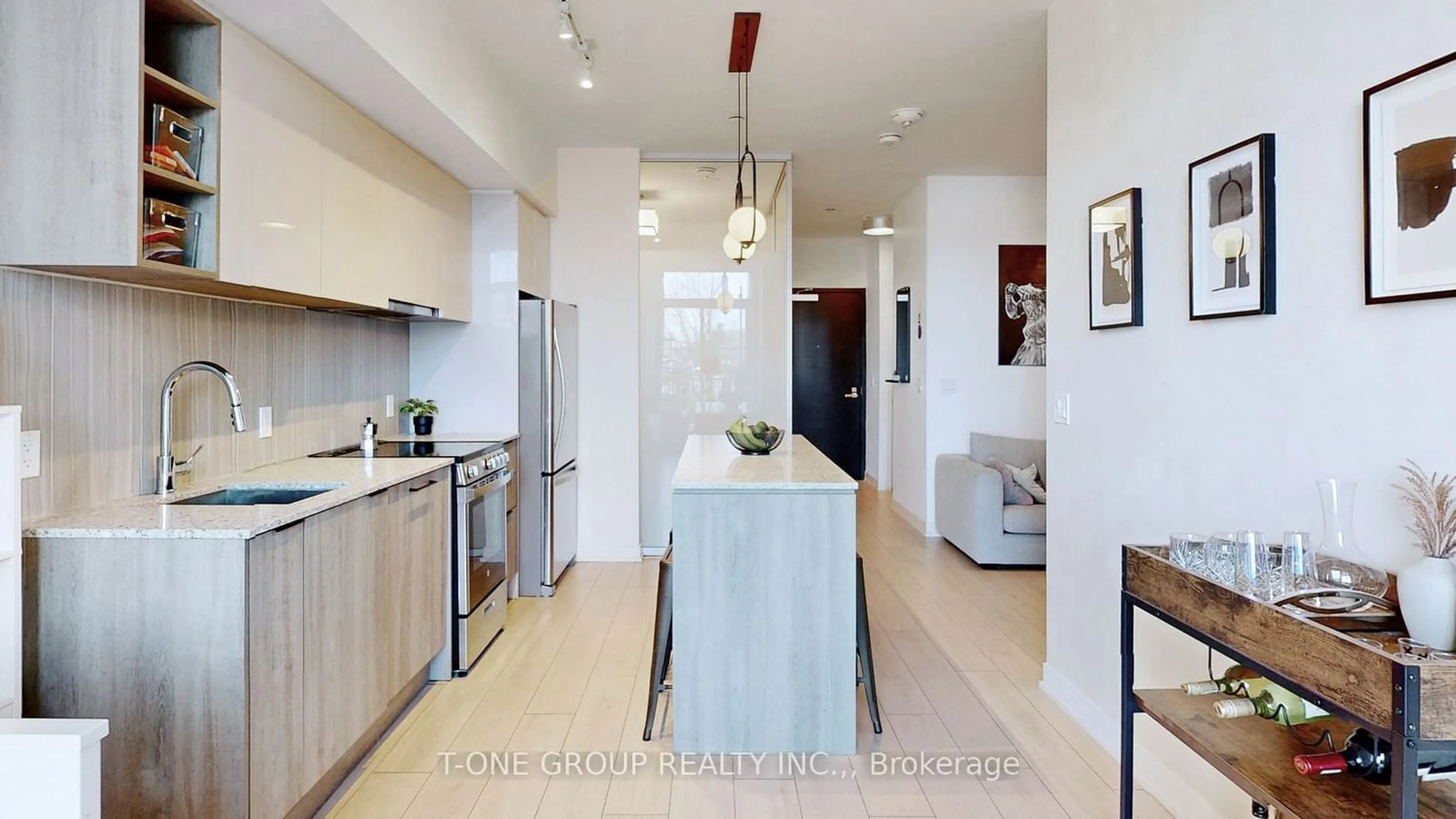Contemporary kitchen for 31 Tippett Rd #113, Toronto Ontario M3H 0C8