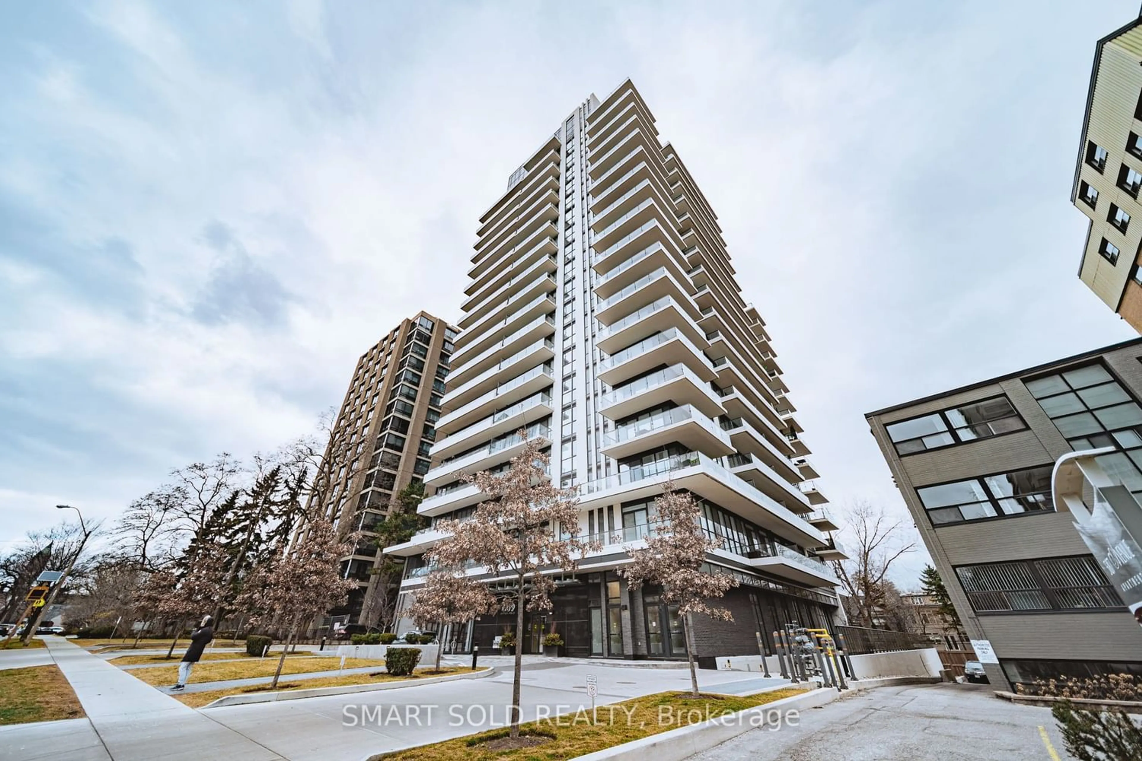A pic from exterior of the house or condo for 609 Avenue Rd #1903, Toronto Ontario M4V 2K3