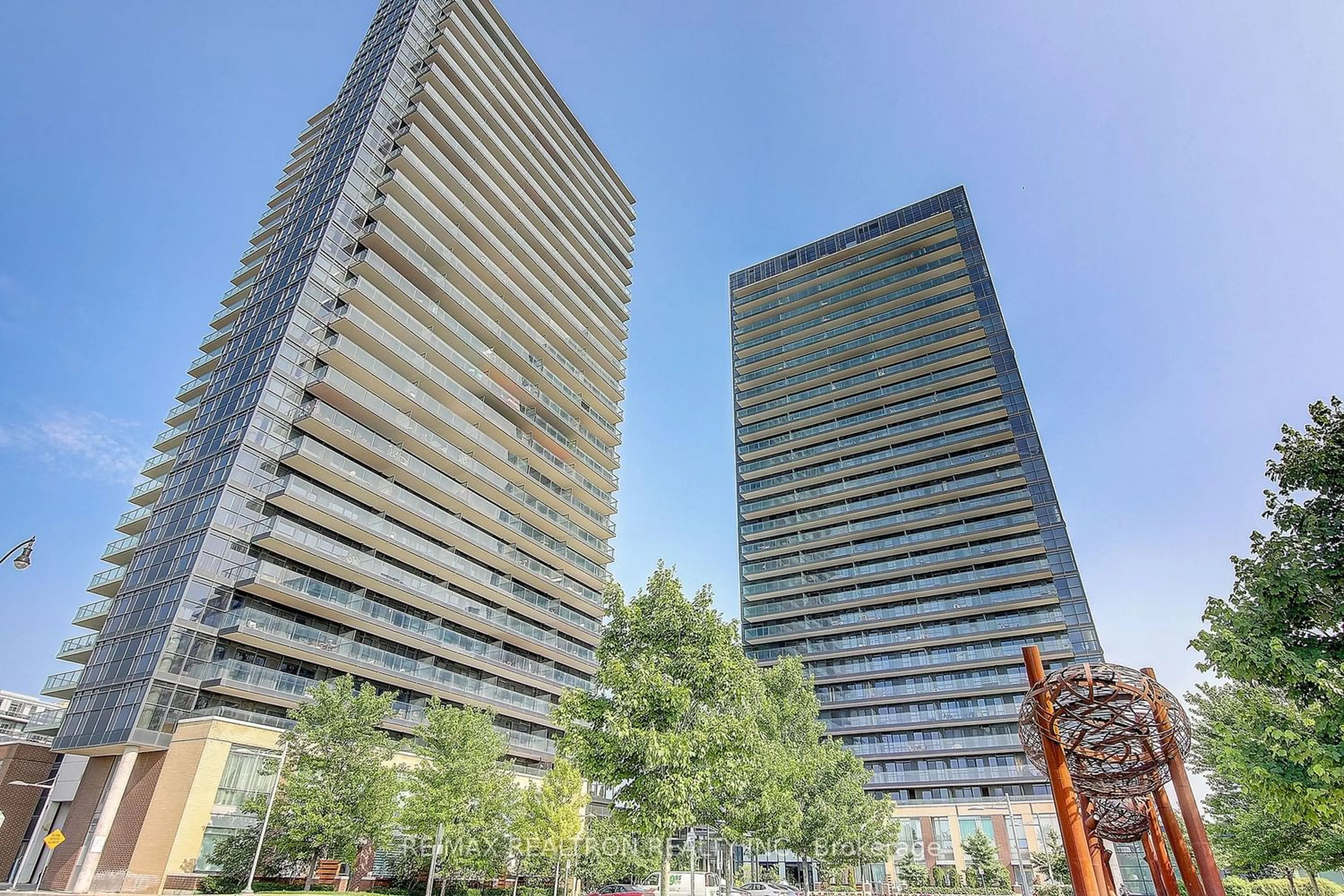 A pic from exterior of the house or condo for 29 Singer Crt #2111, Toronto Ontario M2K 0B3